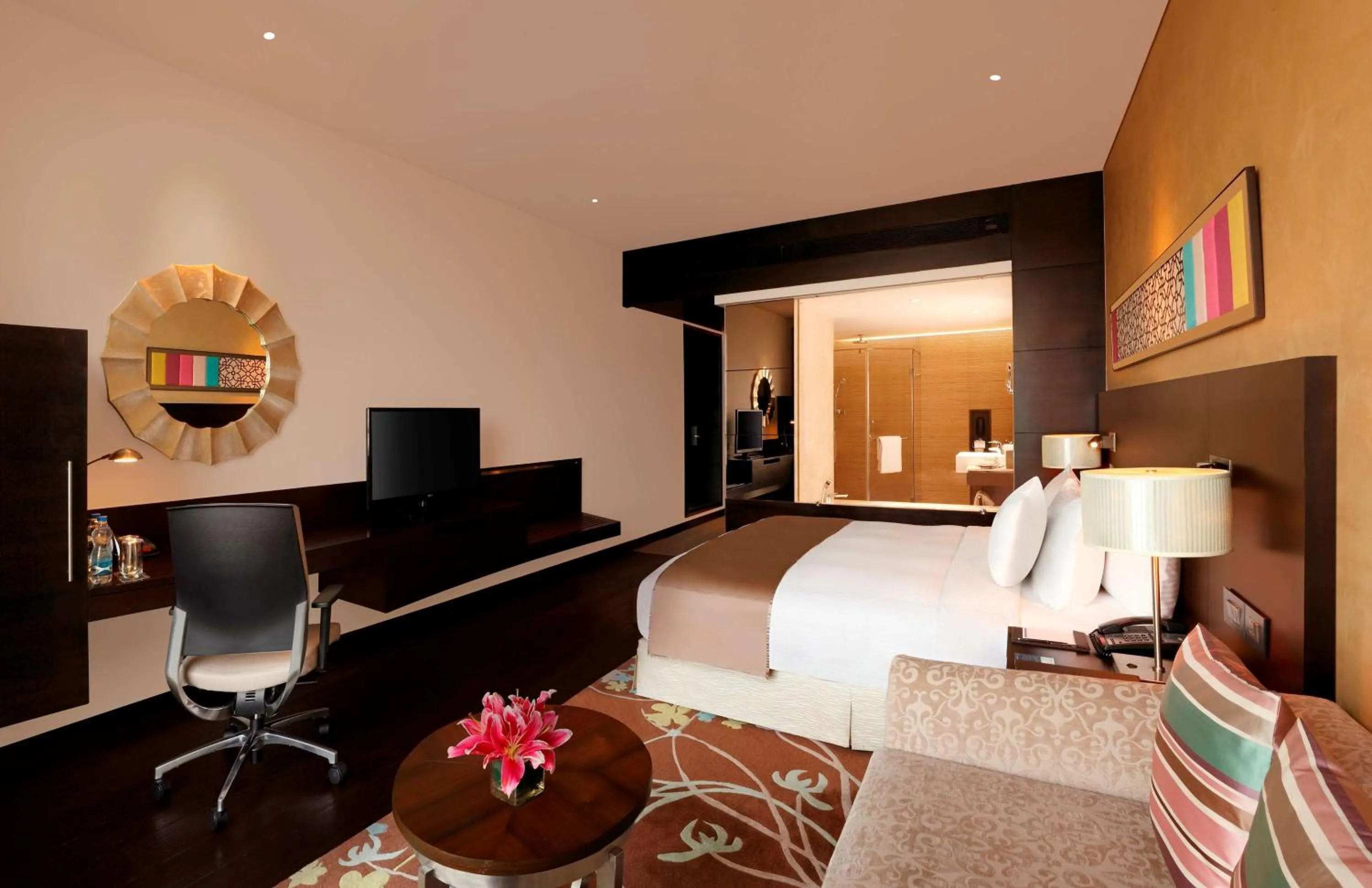 King Guest Room - single occupancy in Hilton Jaipur