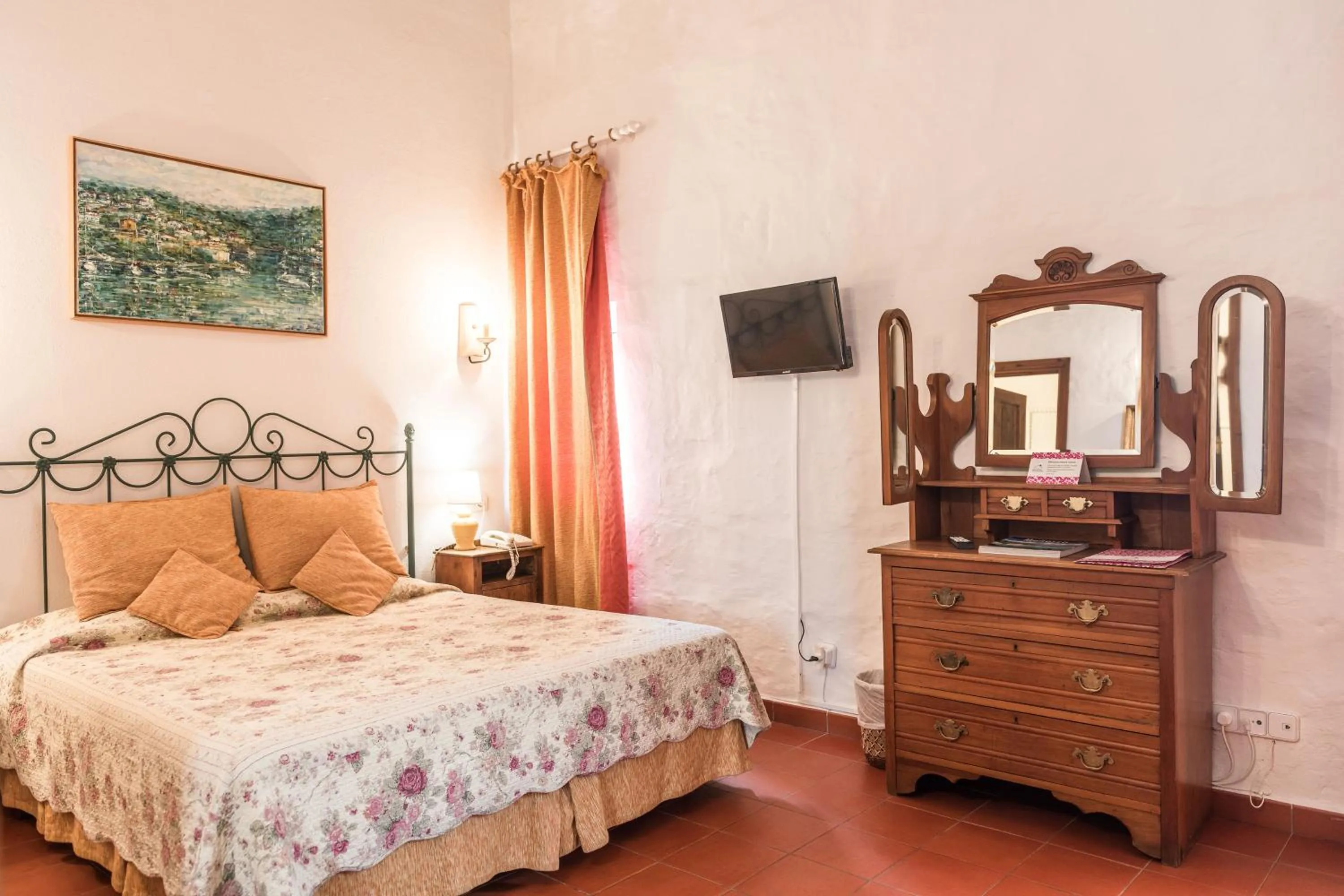 Double Room with Balcony in Hotel Rural Biniarroca - Adults Only
