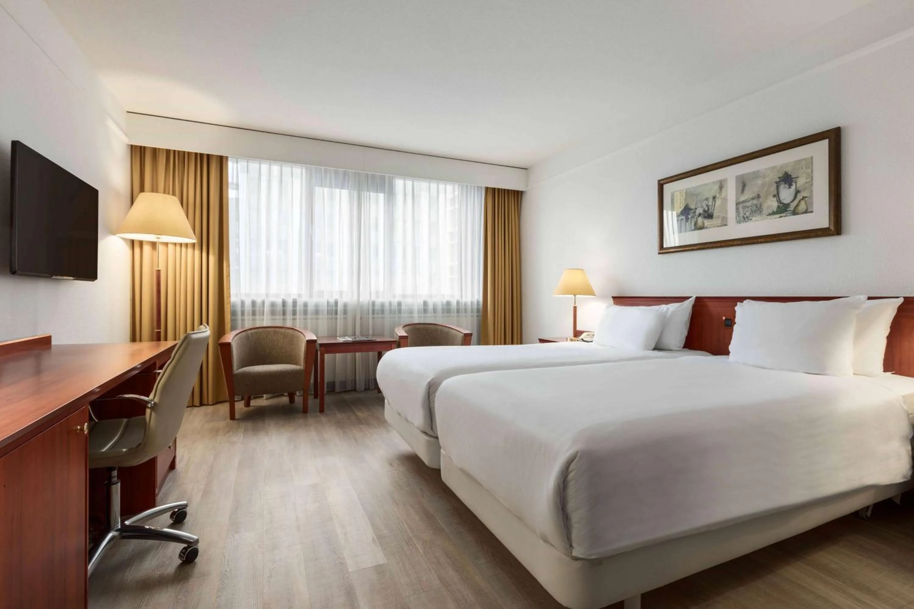 Standard Double XL Room in NH Maastricht