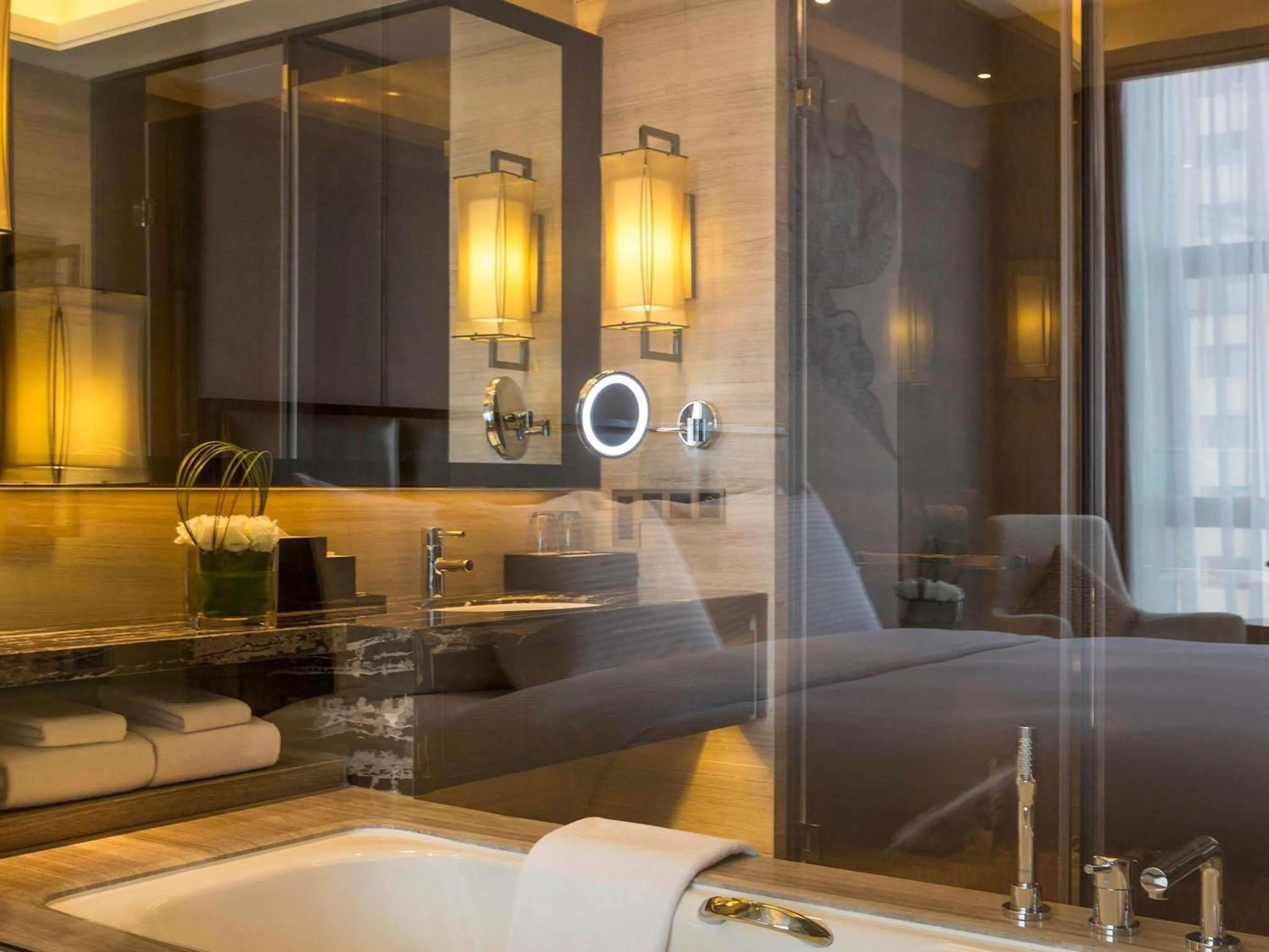 Deluxe King Room in Pullman Weifang