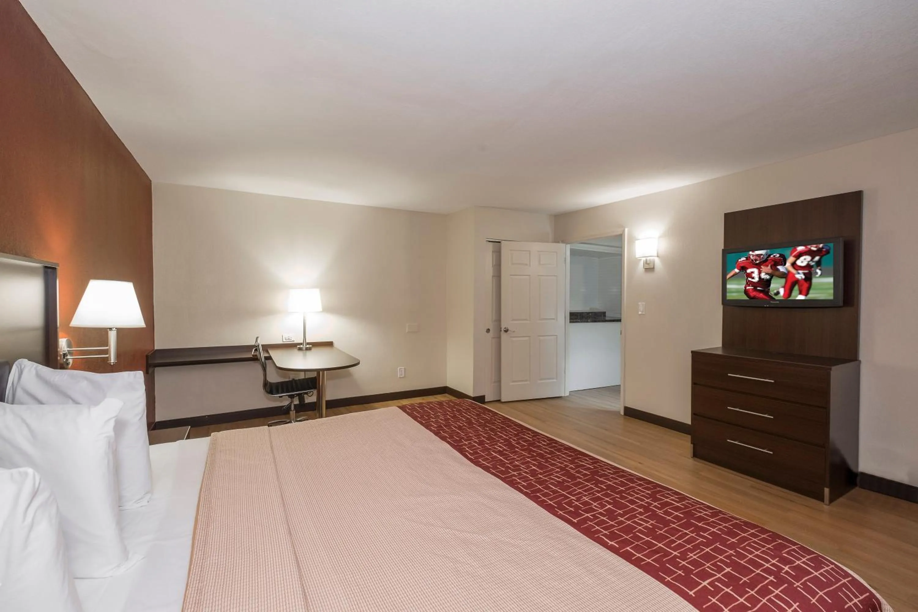 Deluxe King Room Smoke Free in Red Roof Inn PLUS+ Poughkeepsie