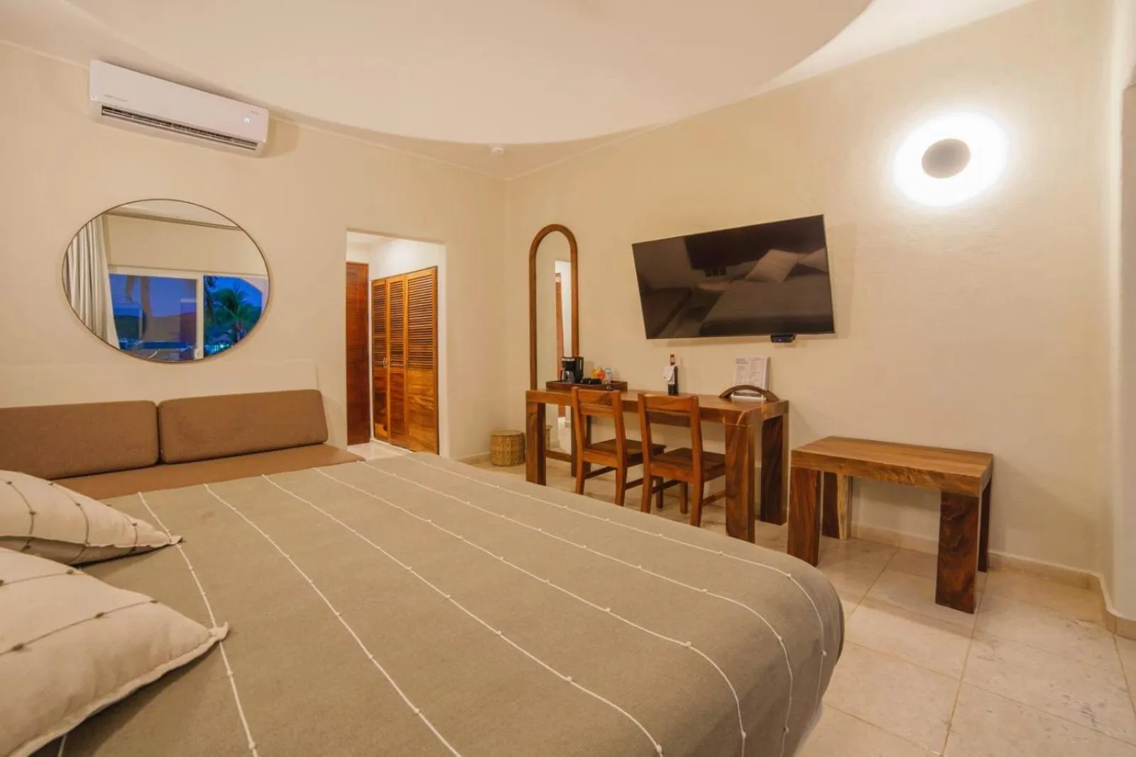 Deluxe King Room with Private Pool in Quinta Bella Huatulco