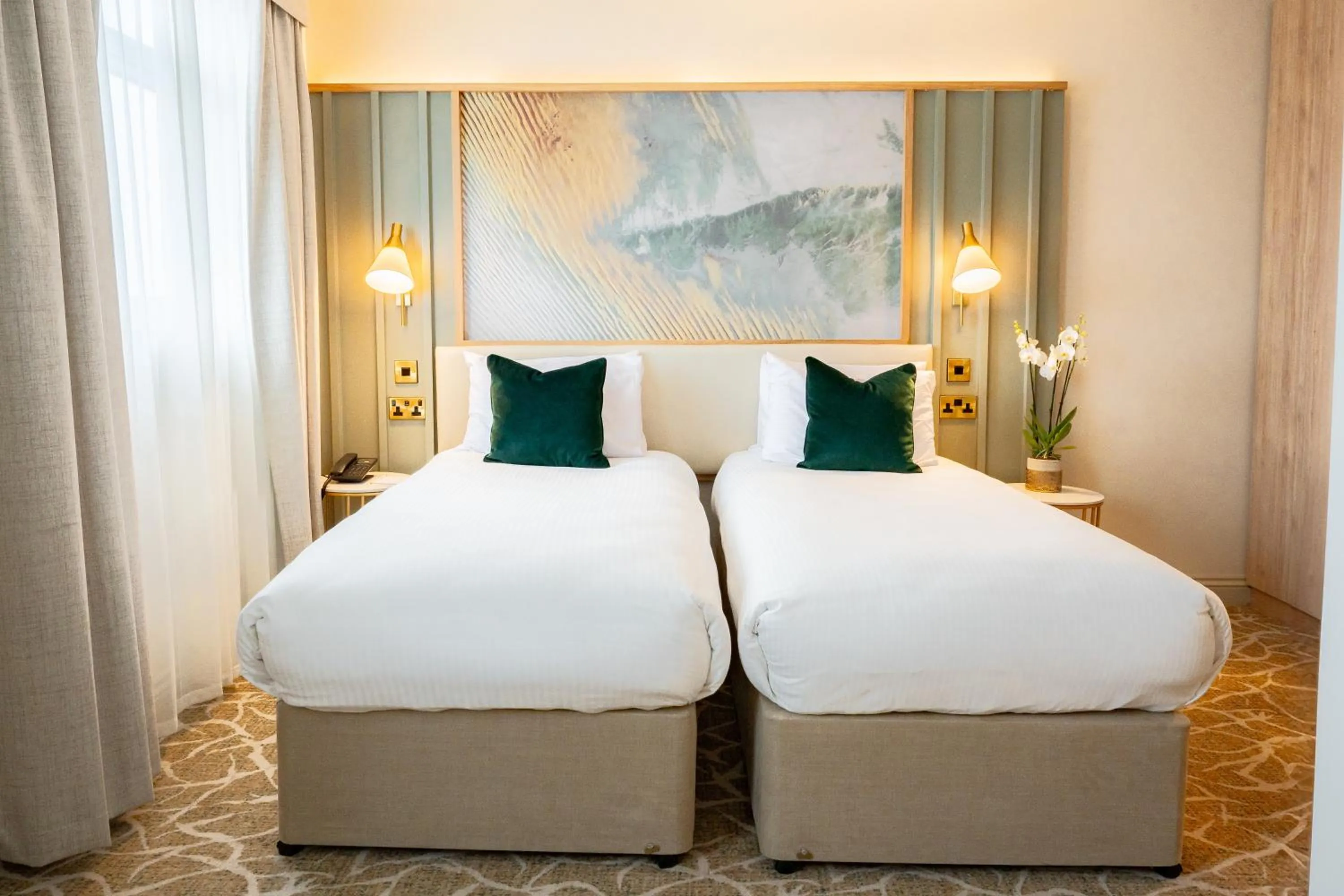 Classic Twin Room in The Hermitage Hotel - OCEANA COLLECTION