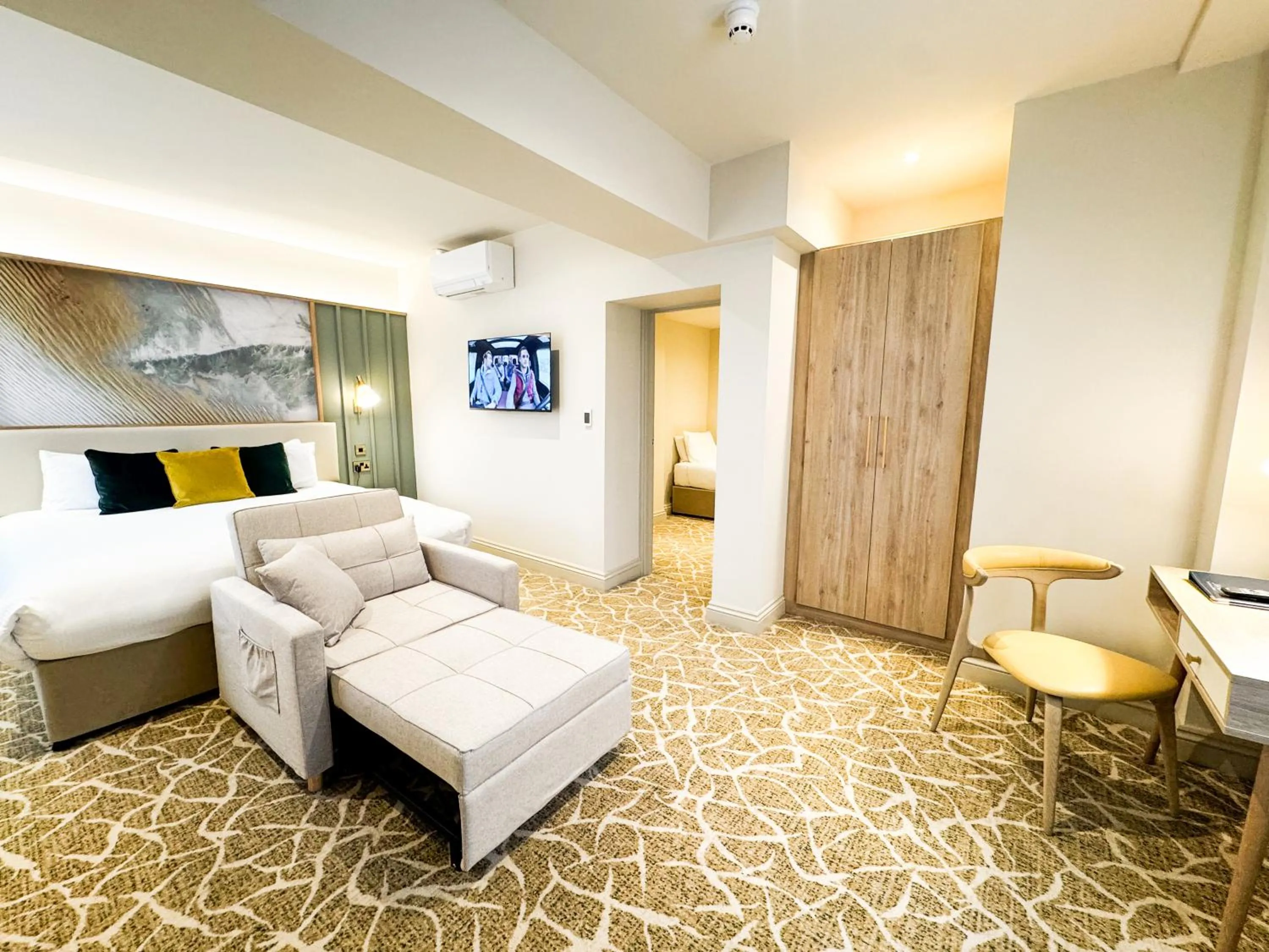 Classic Family 4 Room  in The Hermitage Hotel - OCEANA COLLECTION