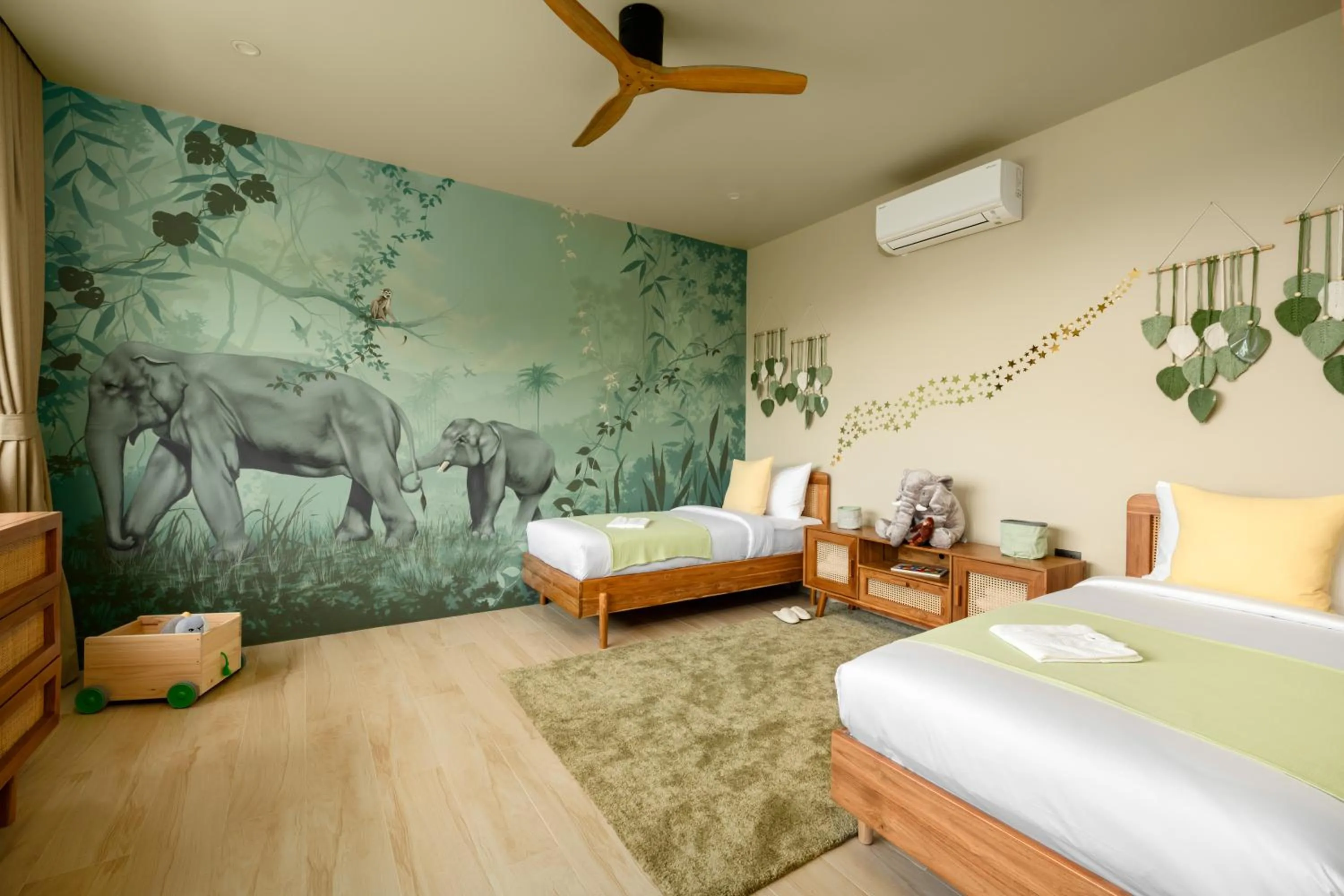 Family Room with Lake View in Wild Cottages Elephant Sanctuary Resort