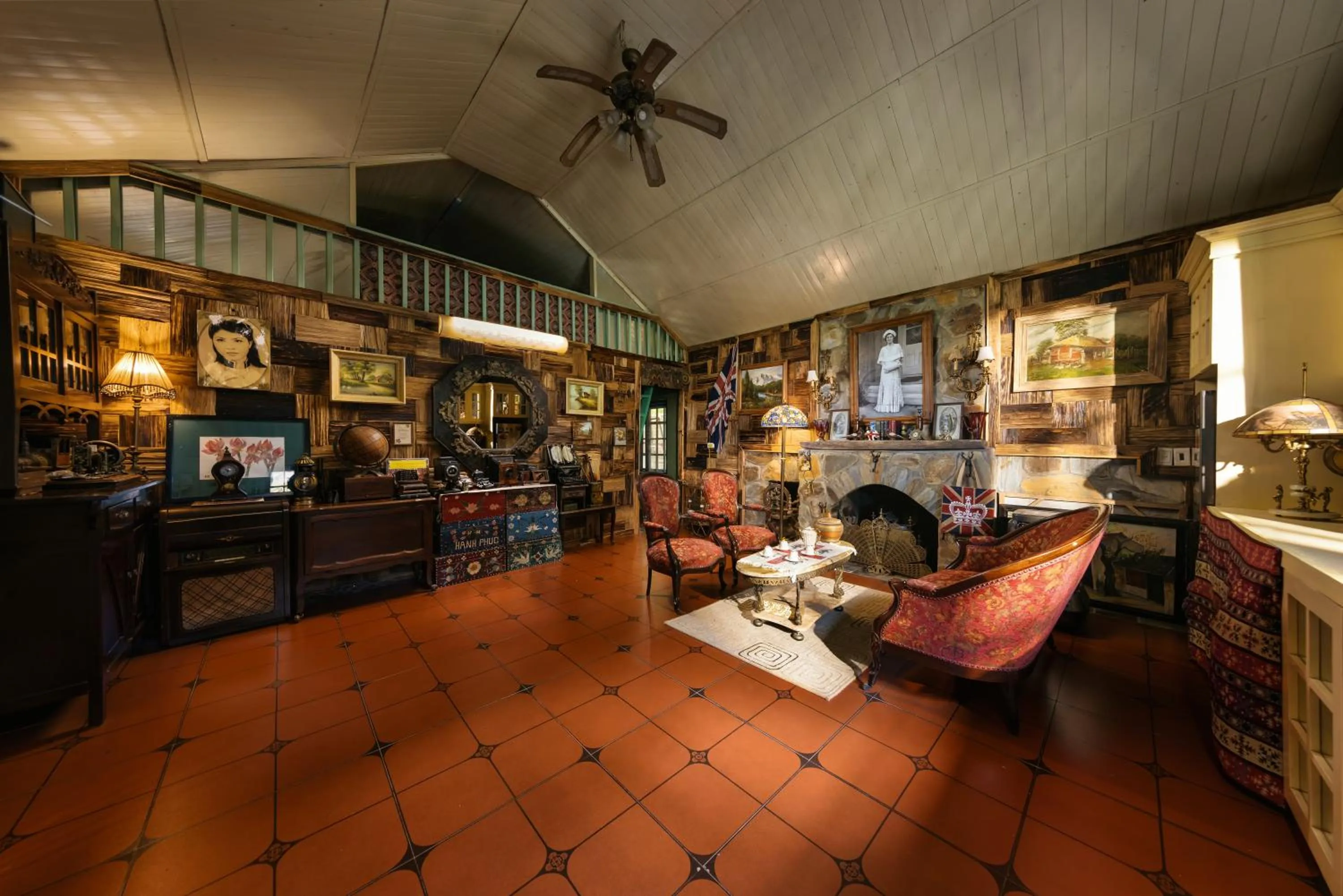 Deluxe Family Room - single occupancy in Ta Phin Cottage