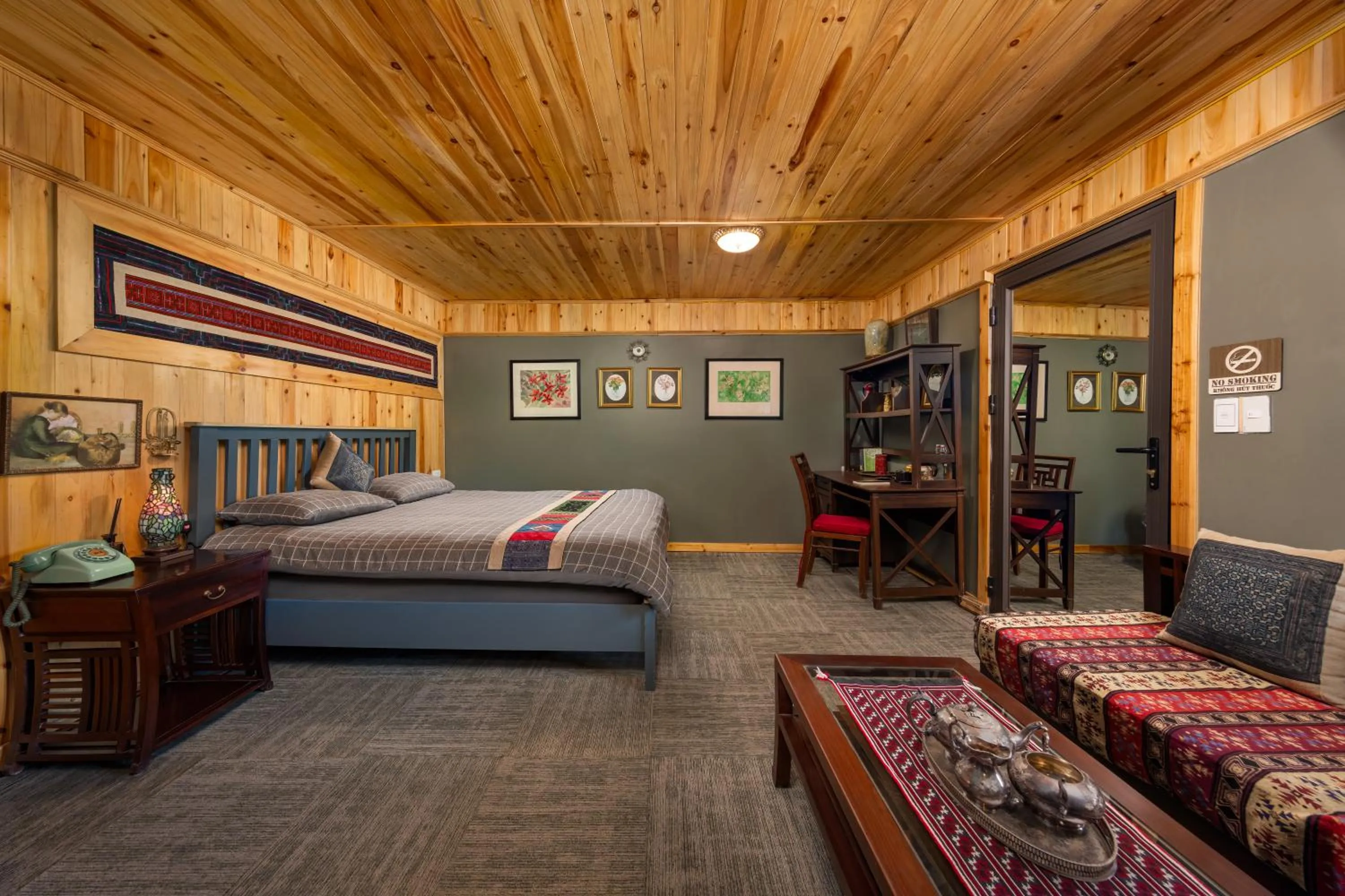 Double Room with Mountain View - single occupancy in Ta Phin Cottage