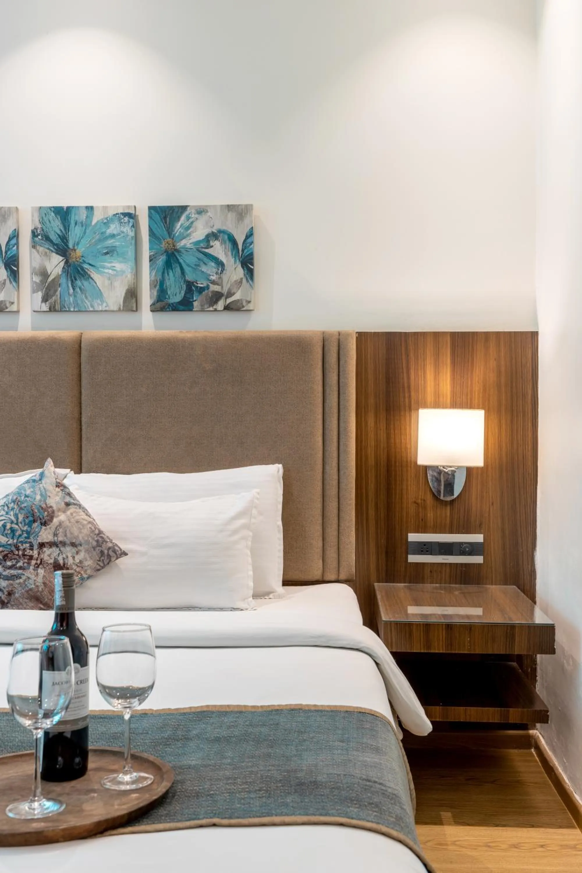 King Room with Garden View - single occupancy in Kwality's Motel Shiraz