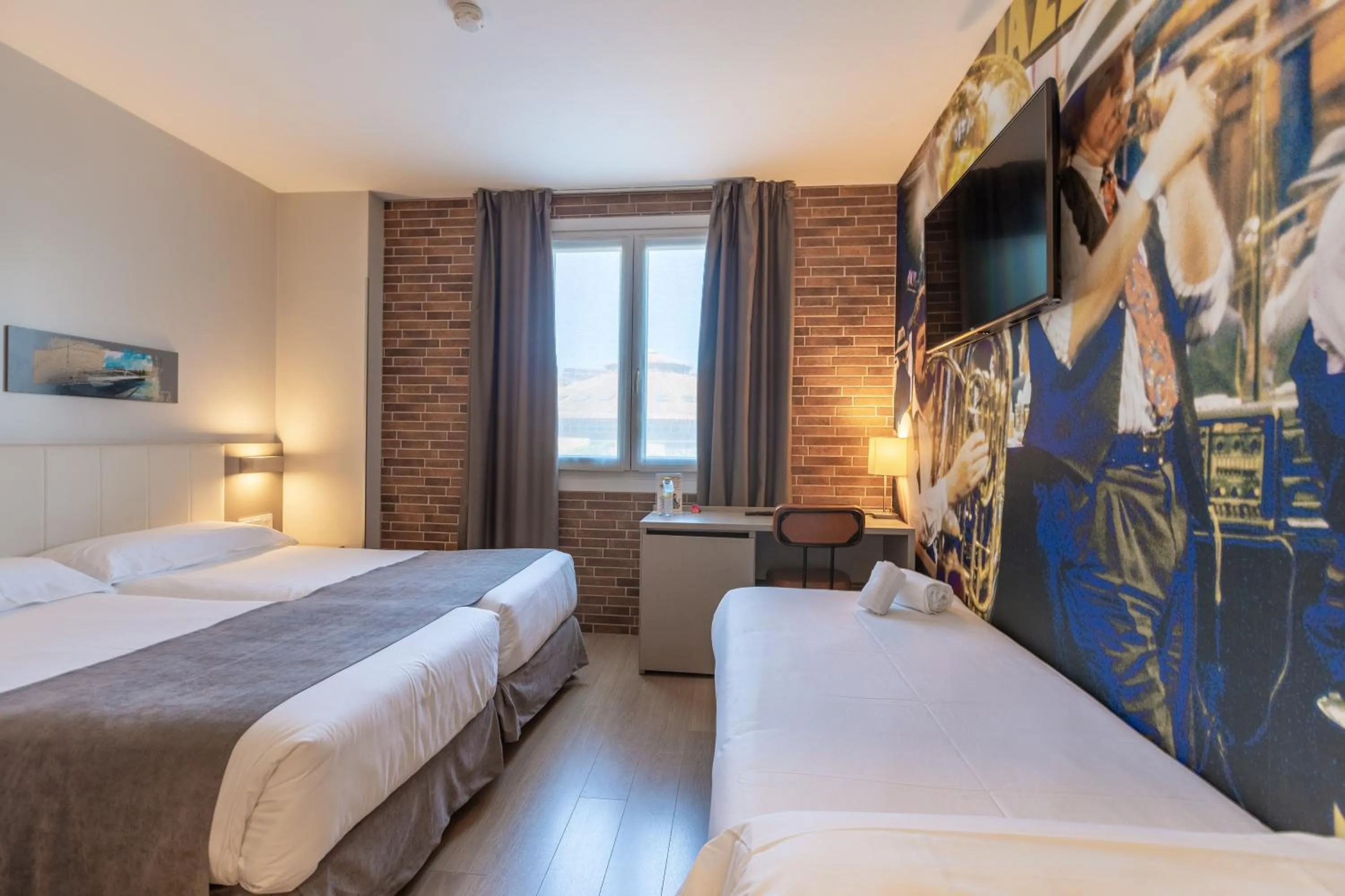 Triple Room in Casual del Jazz San Sebastián