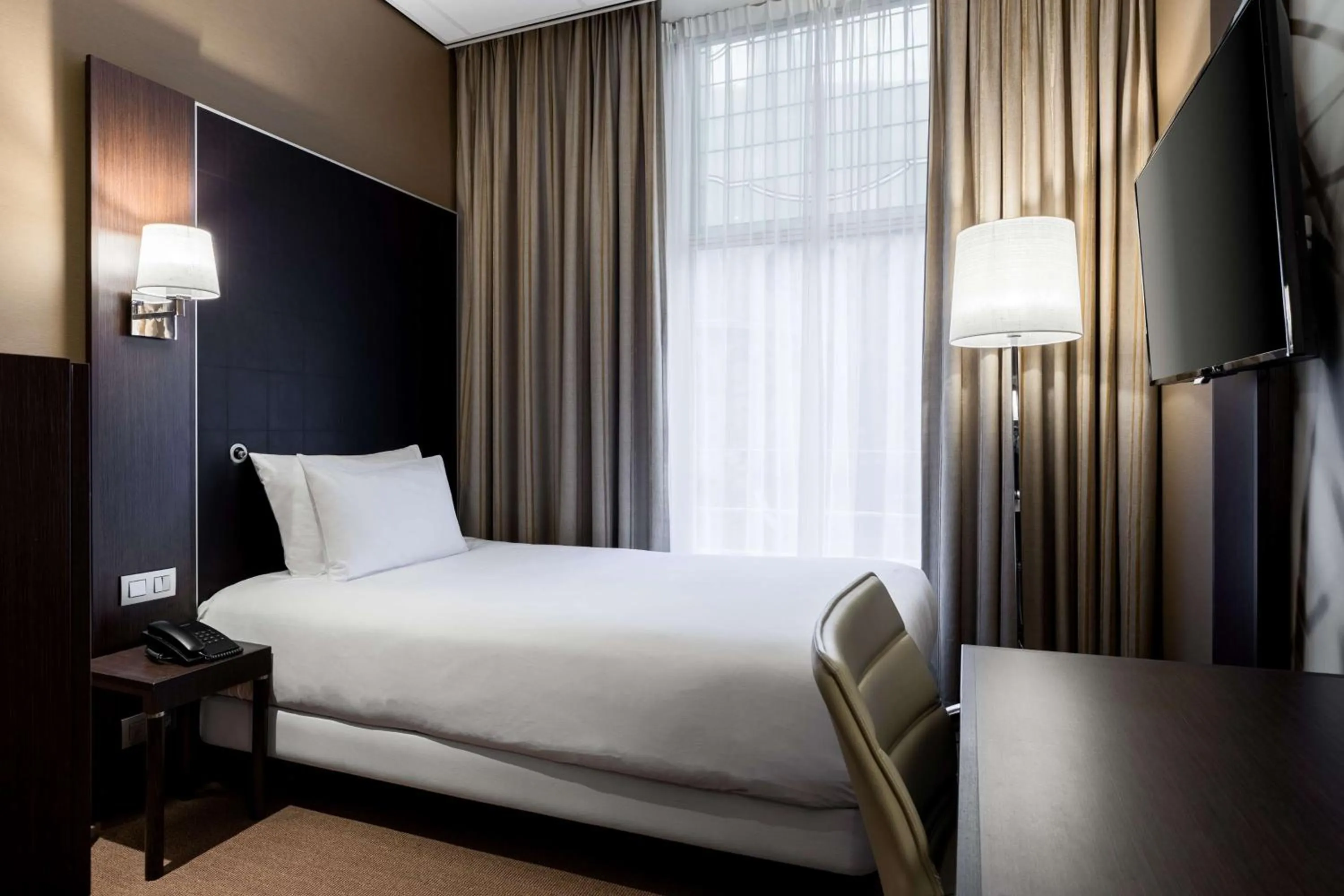 Standard Single Room in NH Centre Utrecht Hotel