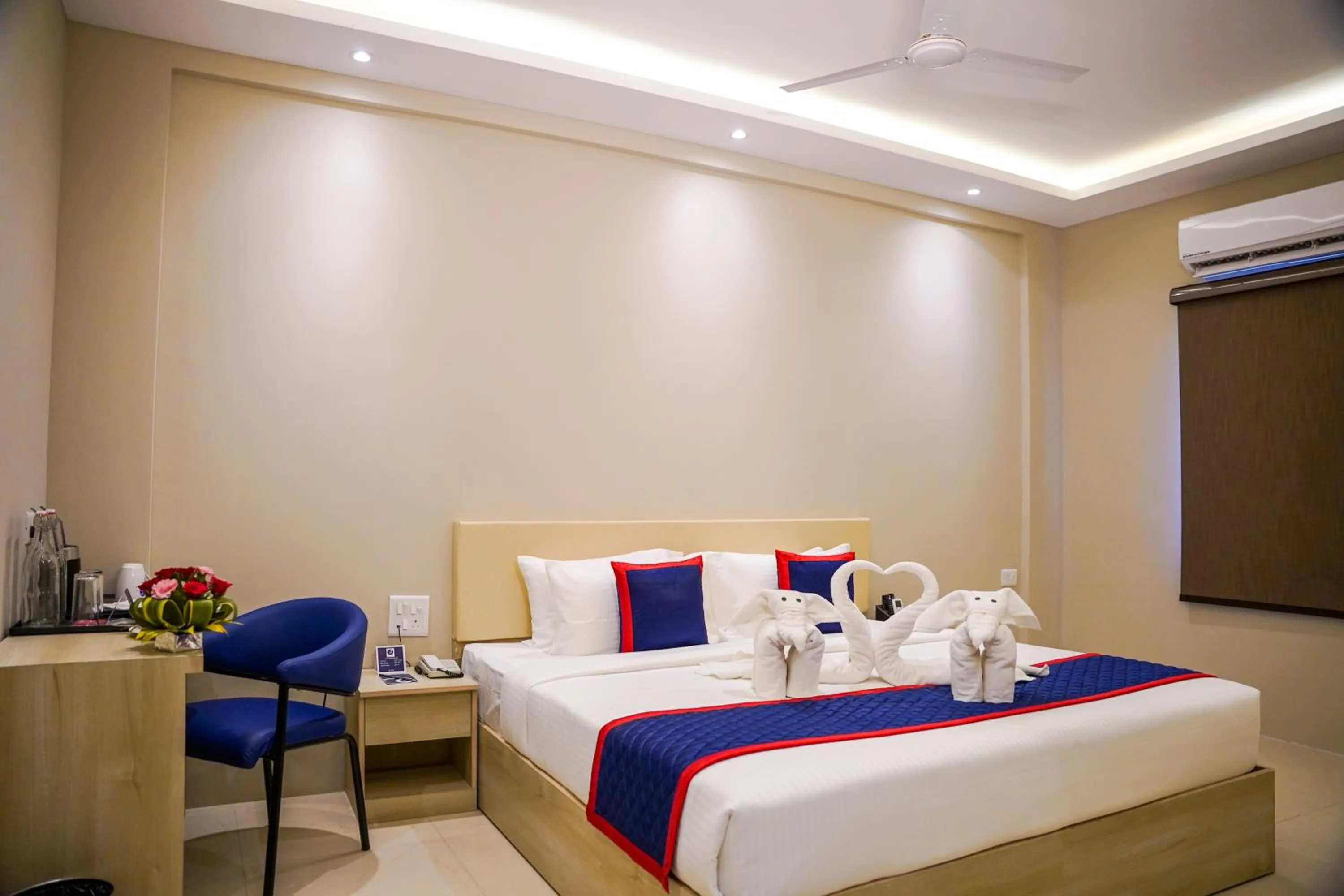 Superior King Room - single occupancy in Zip By Spree Hotels Bhopal