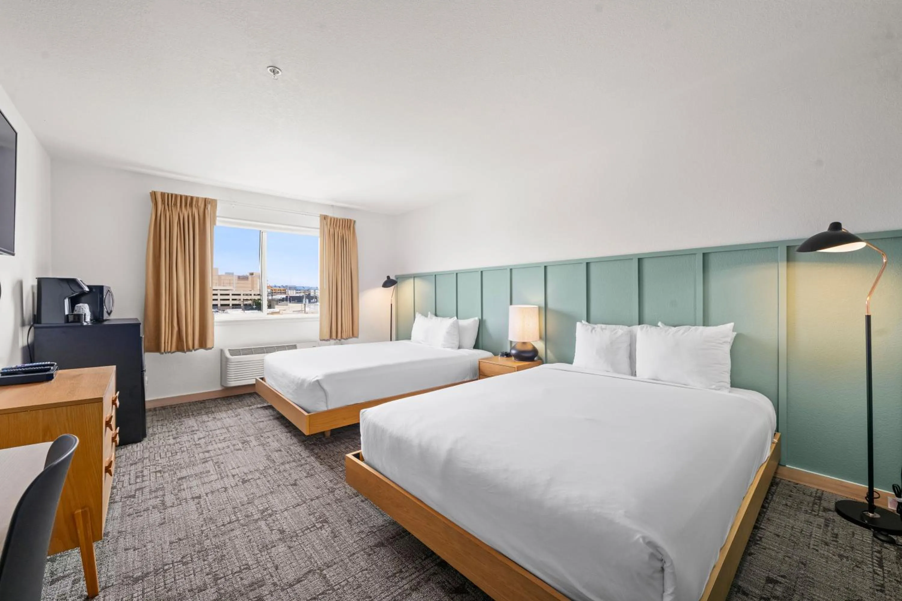 Queen Room with Two Queen Beds in River Inn at Seaside