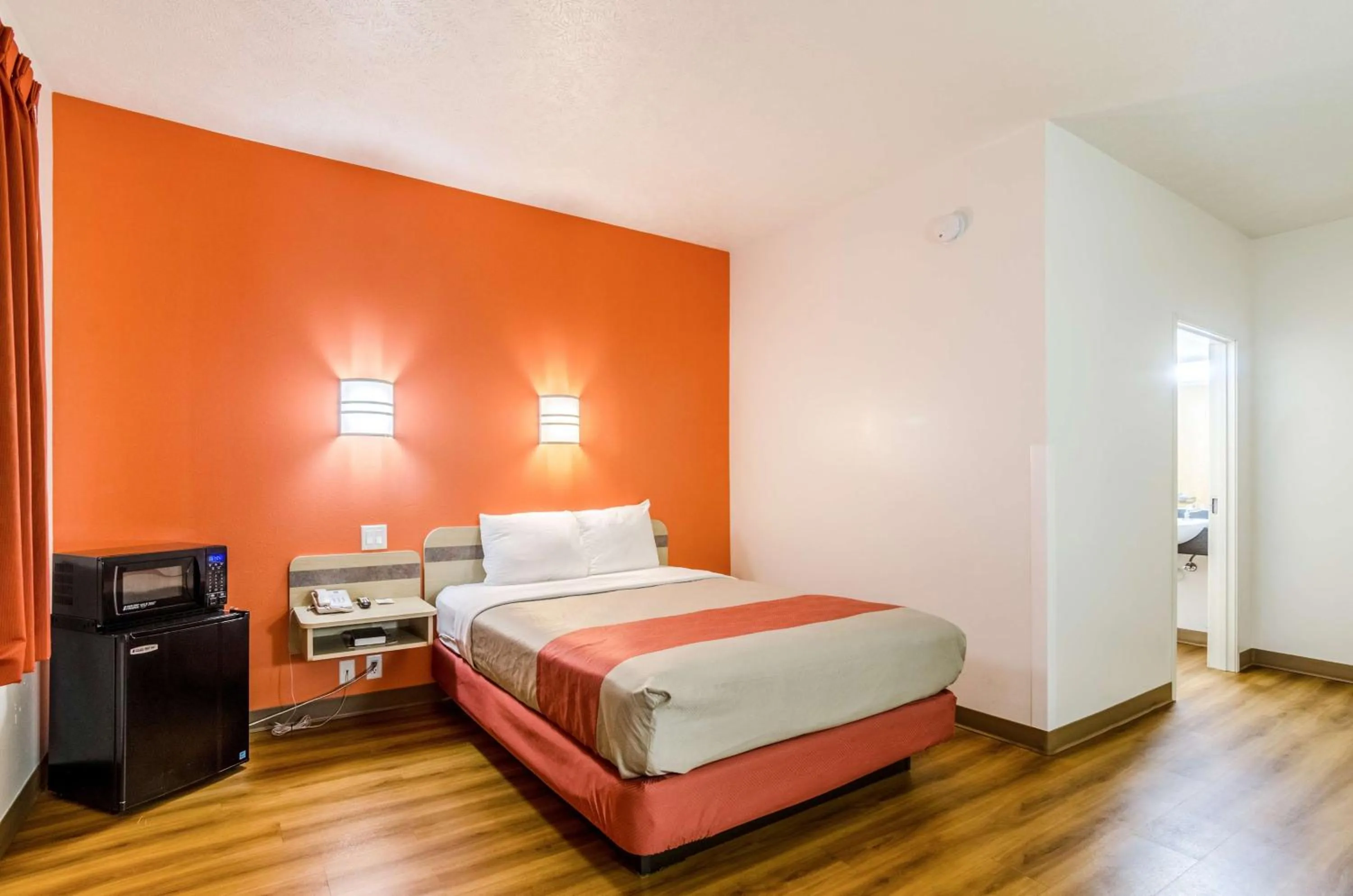 Queen Room - Disability Access - Roll in Shower in Motel 6-Kearney, NE