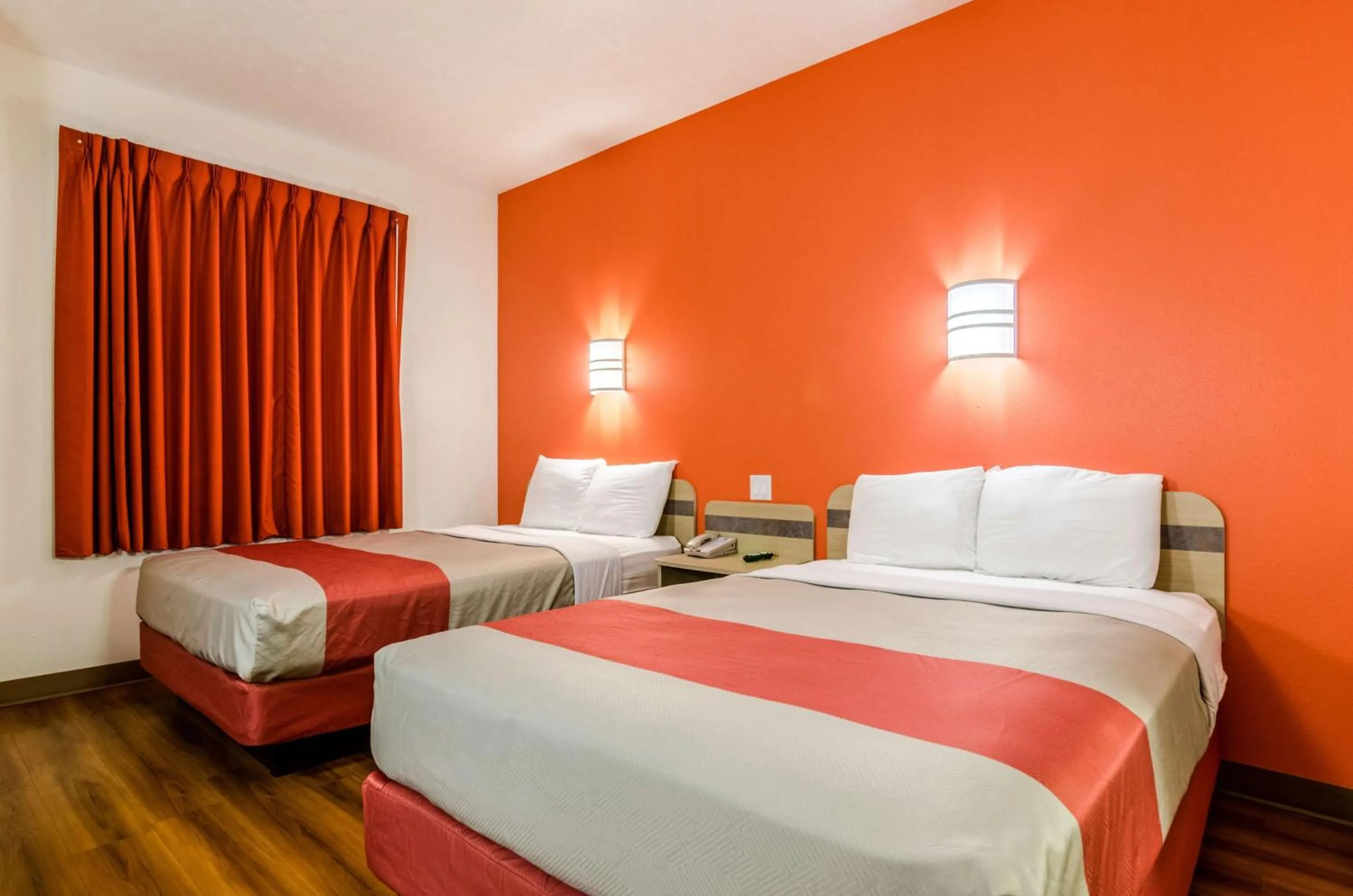 Quadruple Room - Non-Smoking in Motel 6-Kearney, NE