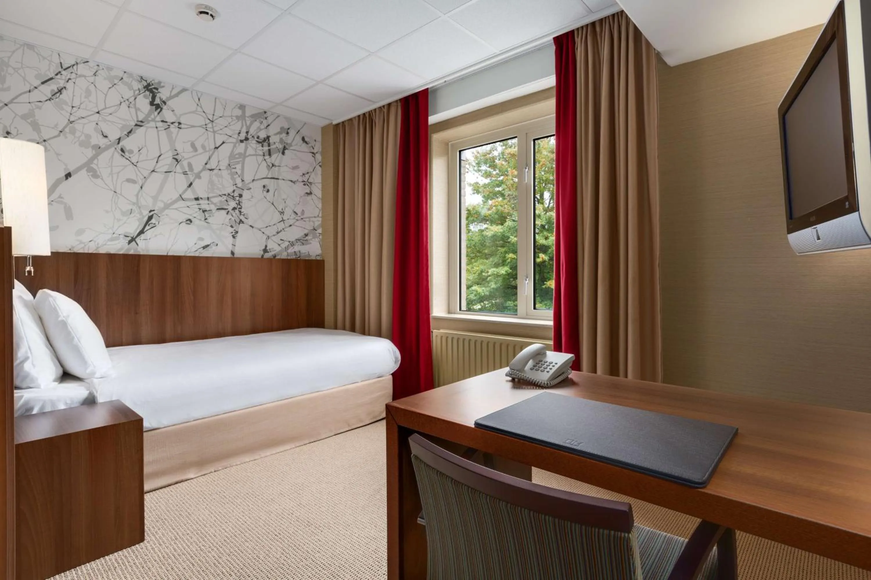 Superior Single Room in NH Eindhoven Conference Centre Koningshof