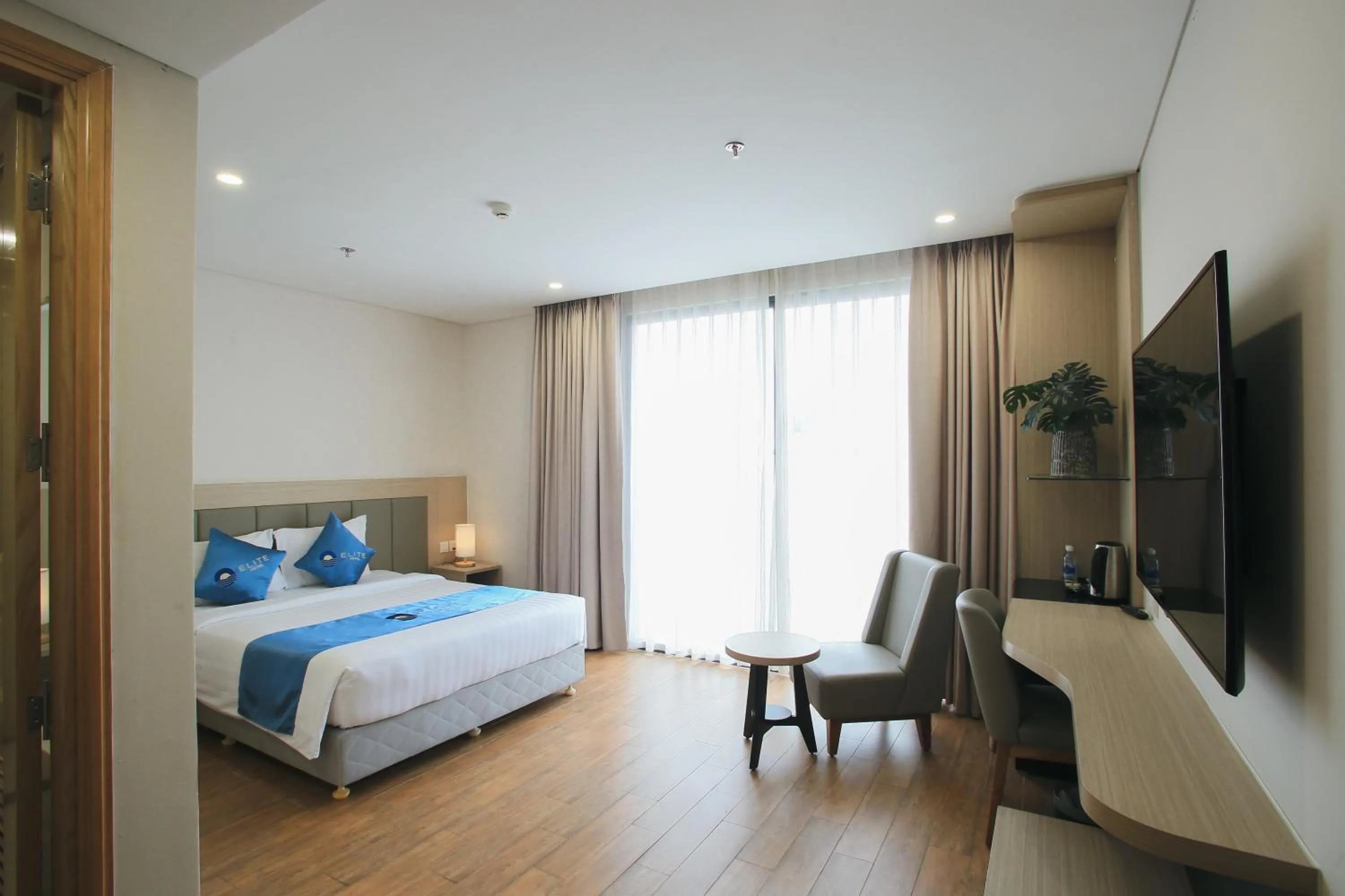 Superior Double or Twin Room with Sea View in Elite Hotel Nha Trang