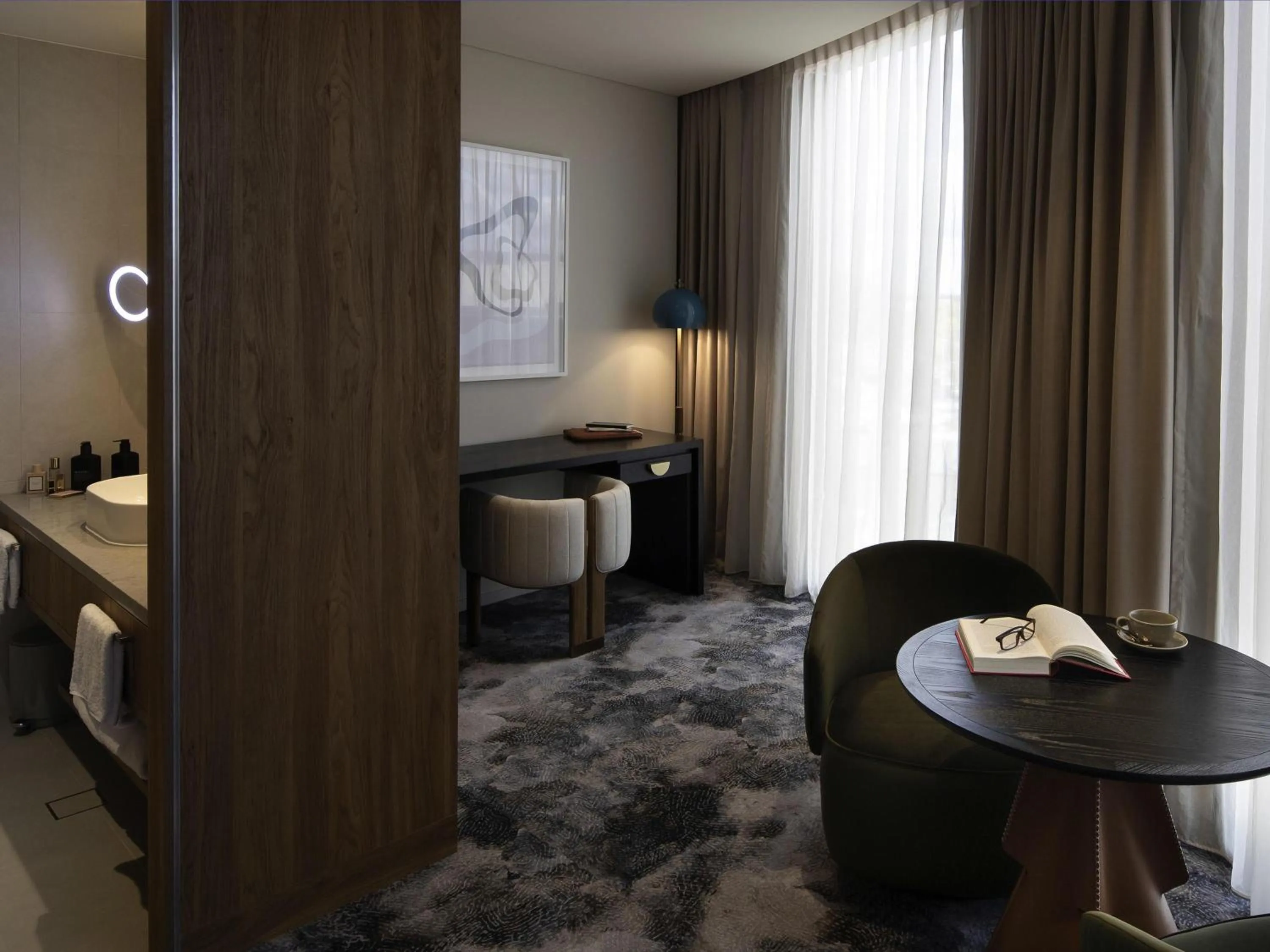 Junior King Suite in Pullman Sydney Penrith