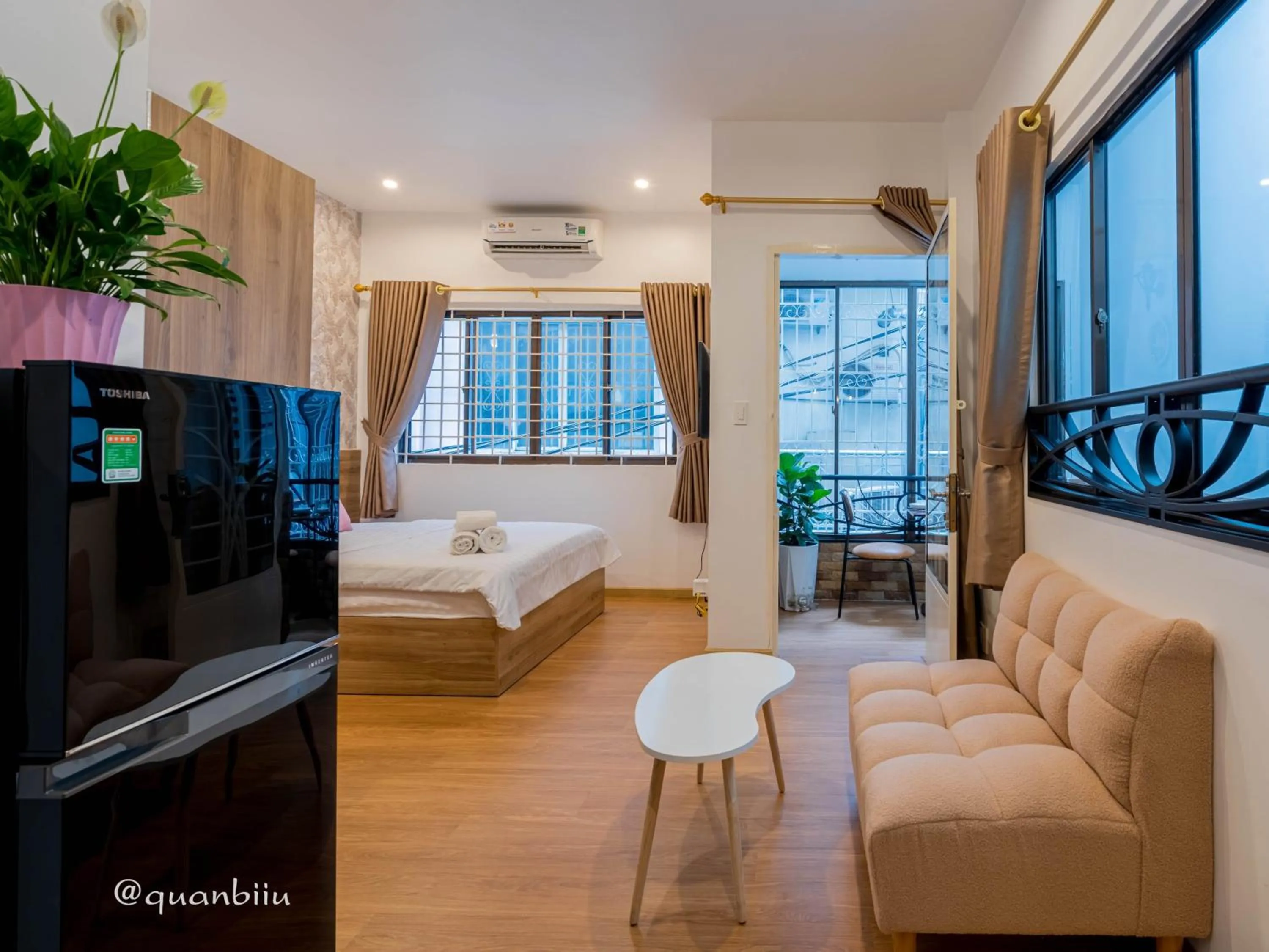 Apartment with Balcony in Kansas Hotel & Apartment - Notre Dame