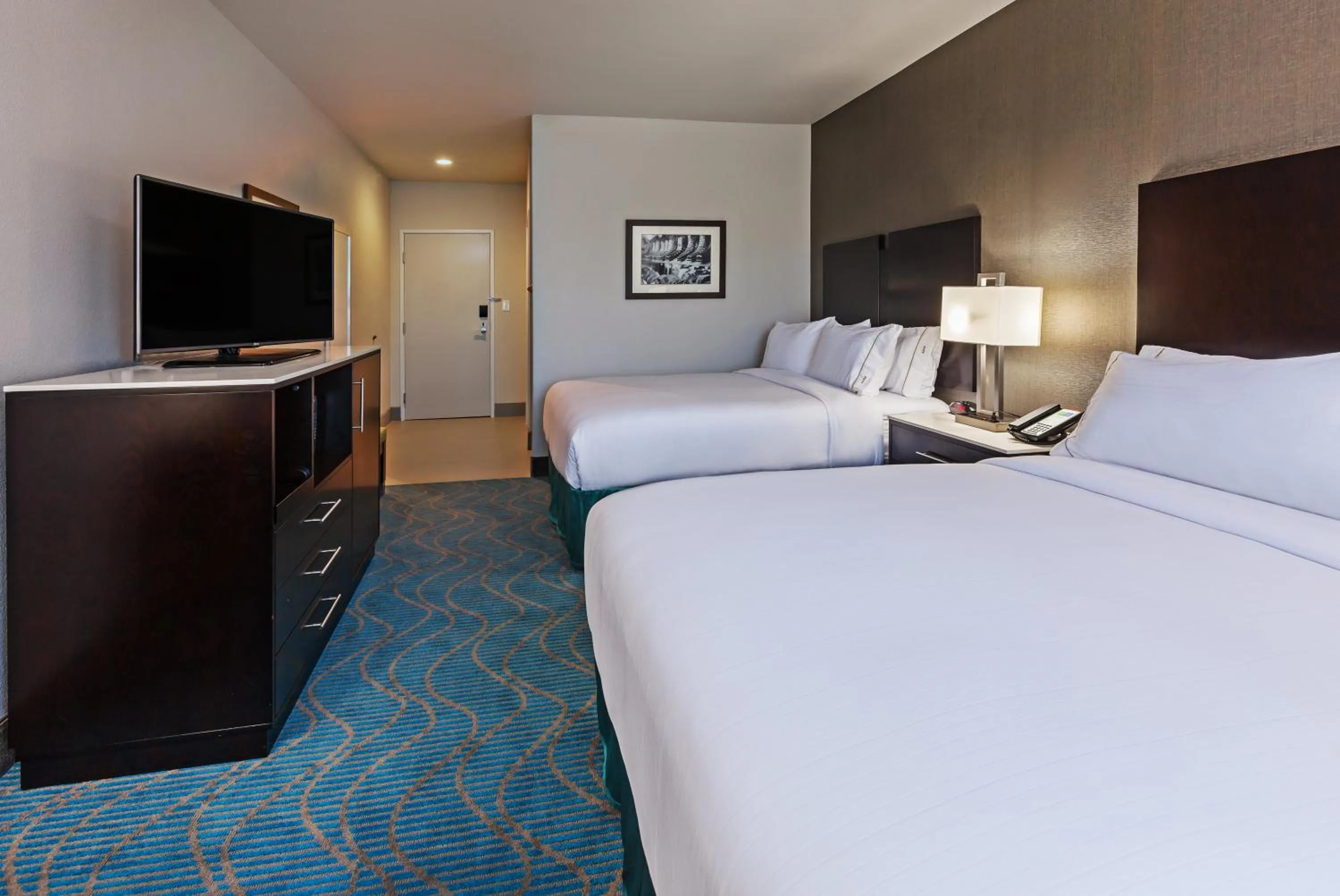 Standard Queen Room with Two Queen Beds in Holiday Inn Express and Suites Killeen-Fort Hood Area by IHG