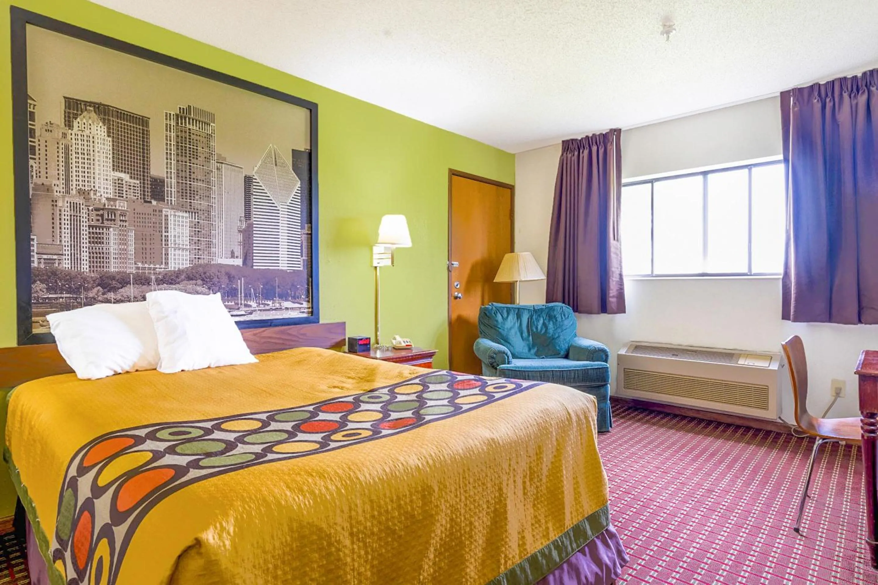 King Bed Non-Smoking in Super Sleep Inn