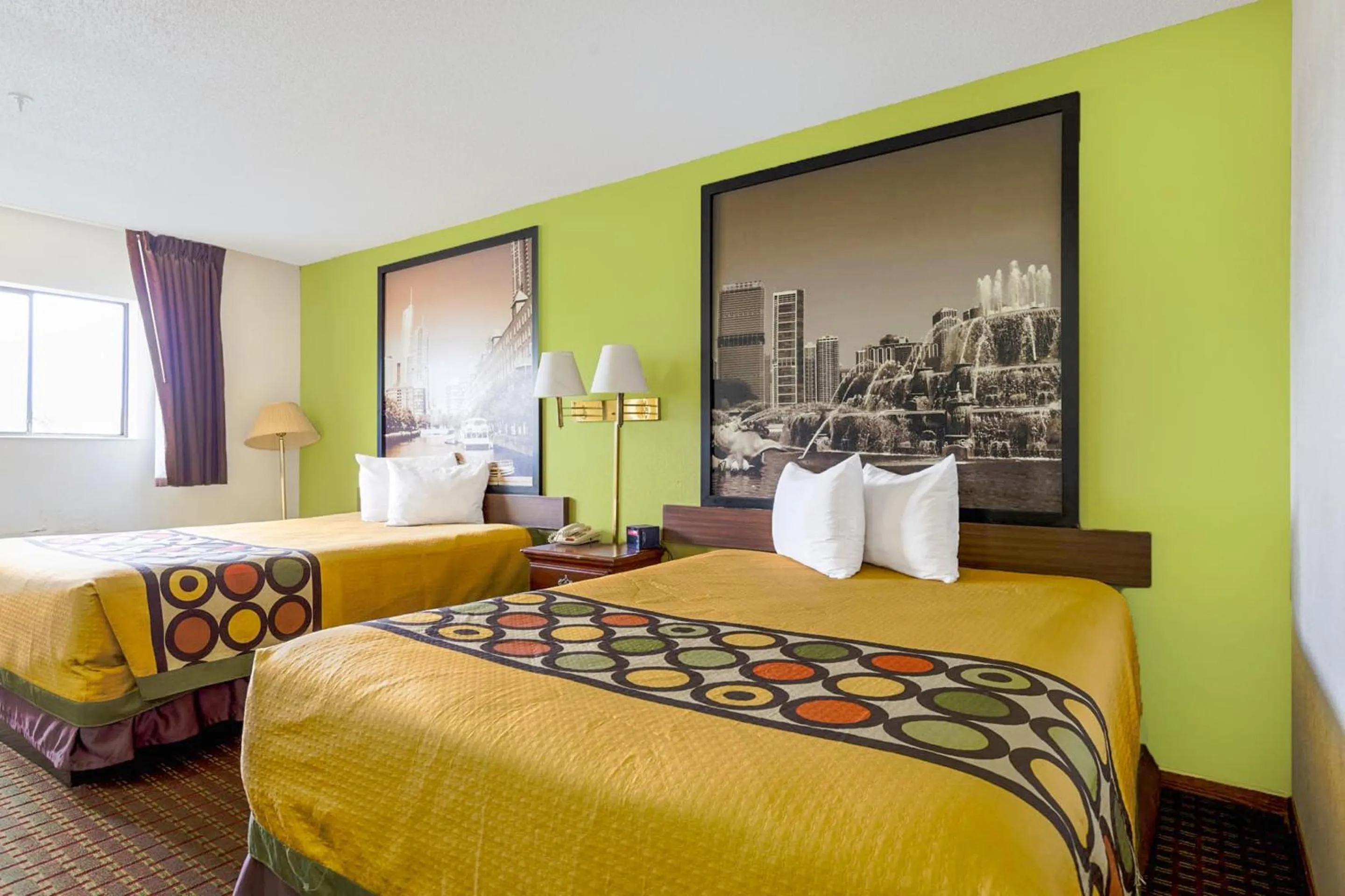 2 Queen Beds Non-Smoking in Super Sleep Inn