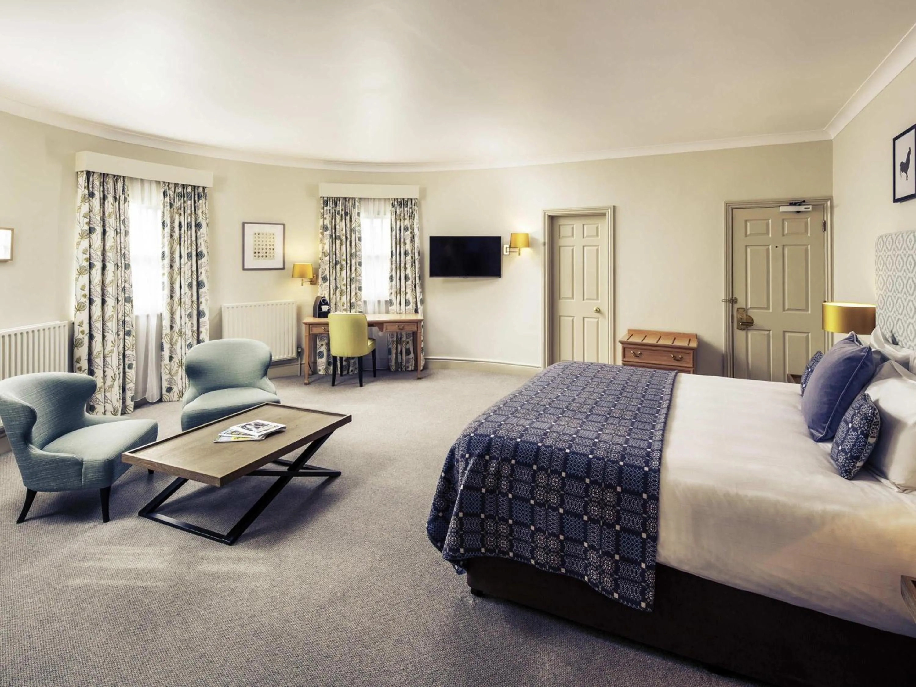 Superior Suite in Mercure Gloucester Bowden Hall Hotel