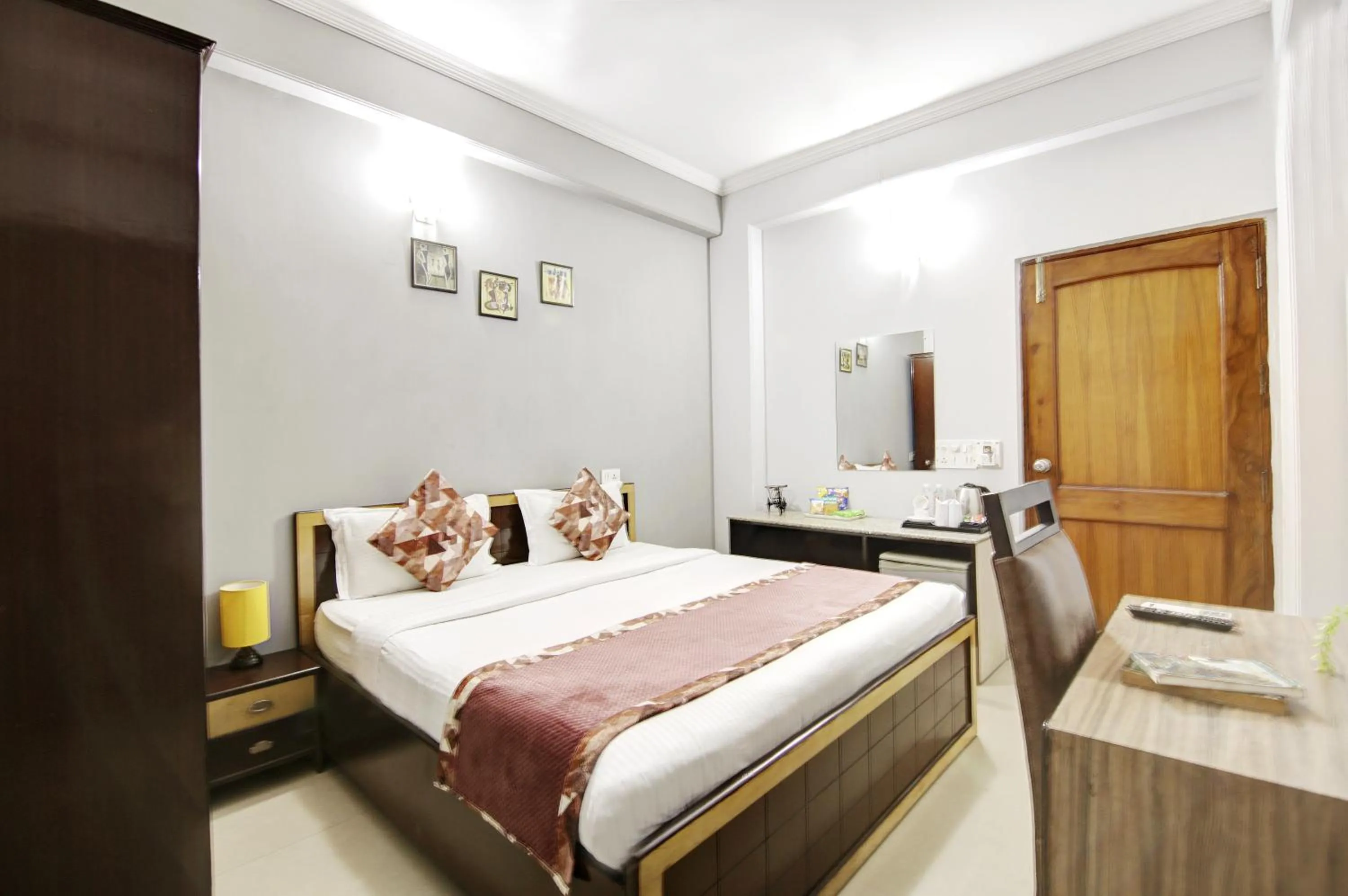 Deluxe Double Room in Persona International Hotel Karol Bagh Delhi