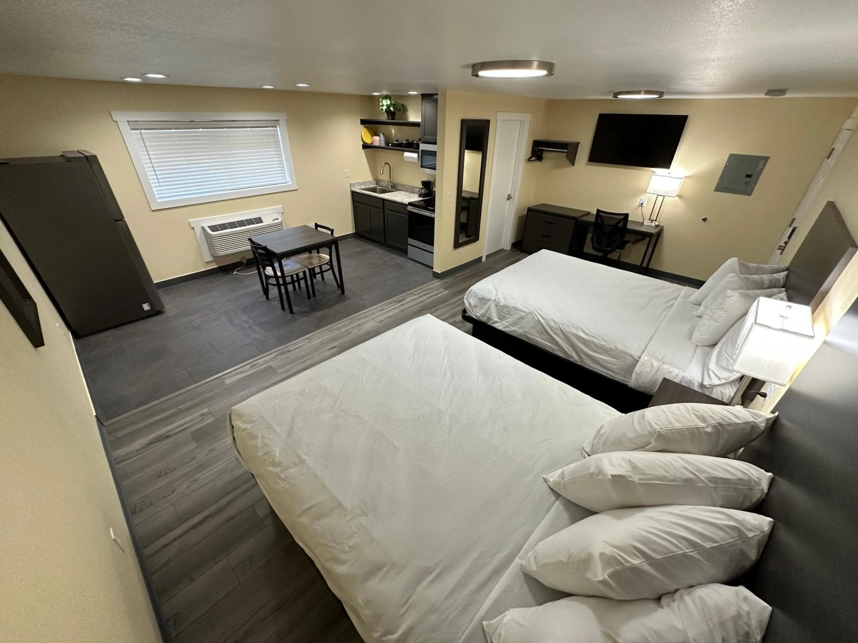 Superior Family Room in Relax Inn of Medford