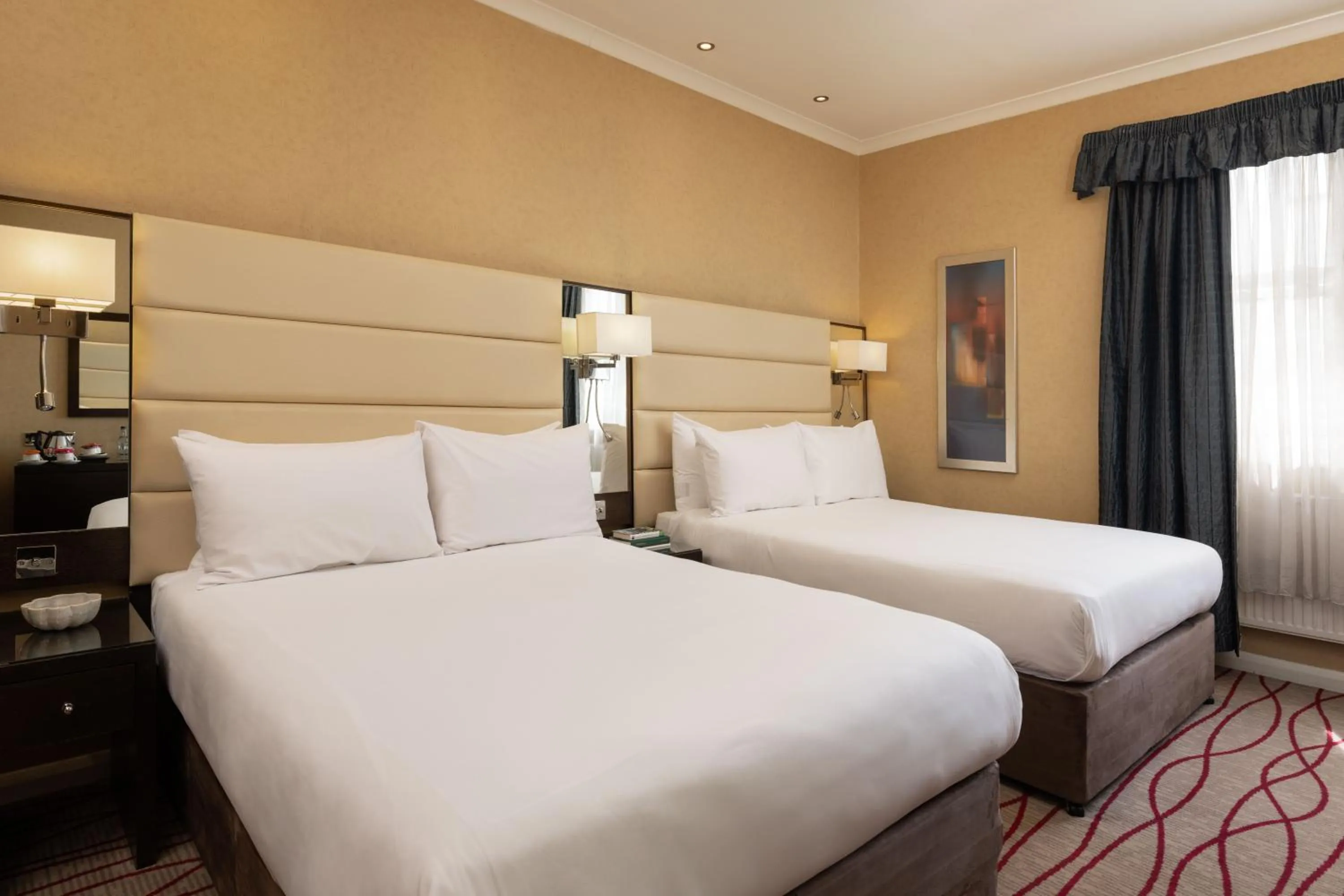 Quadruple Room in Park Grand Hyde Park