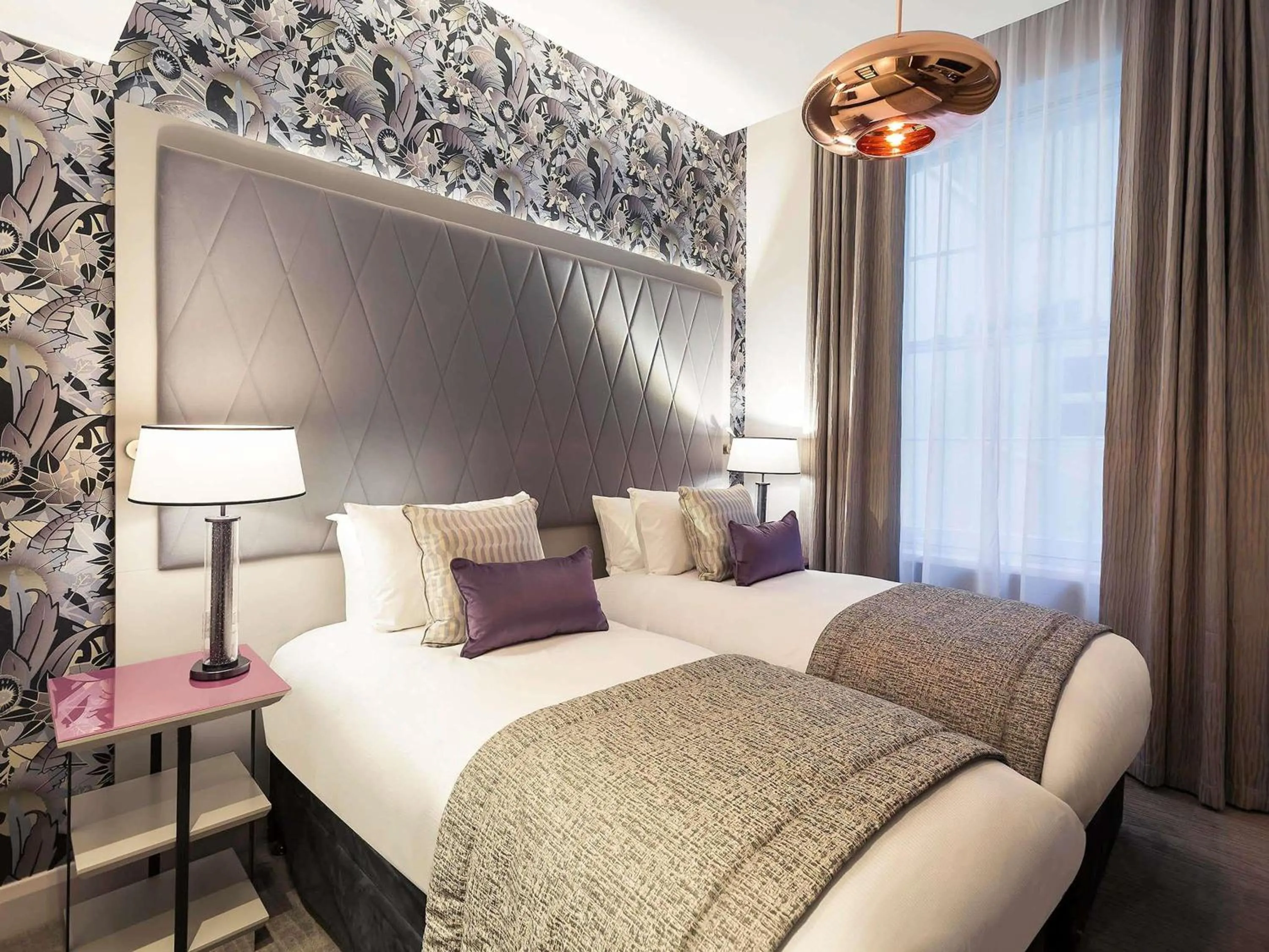 Standard Twin Room in Mercure London Hyde Park Hotel