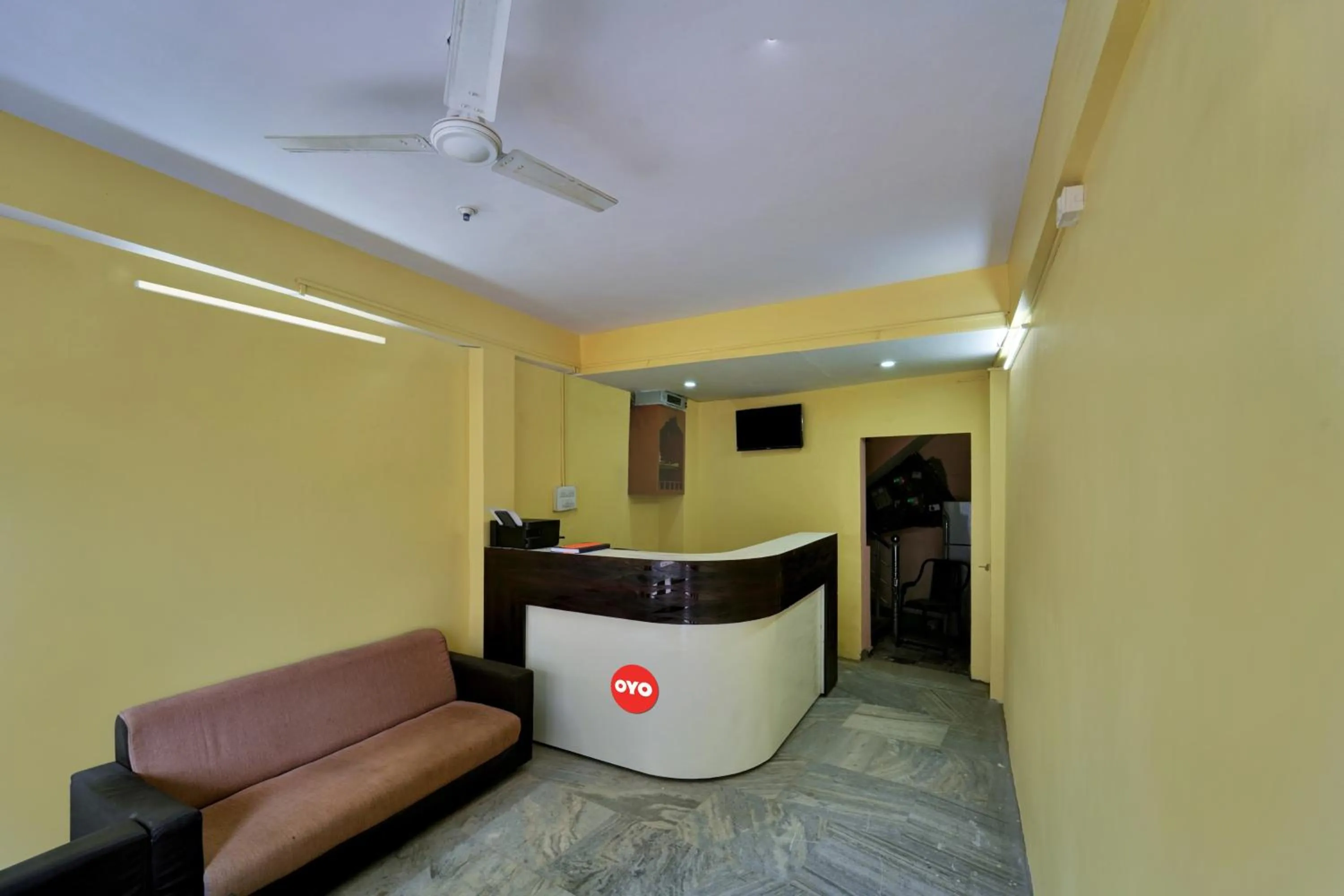 Super Hotel O Mahal Inn