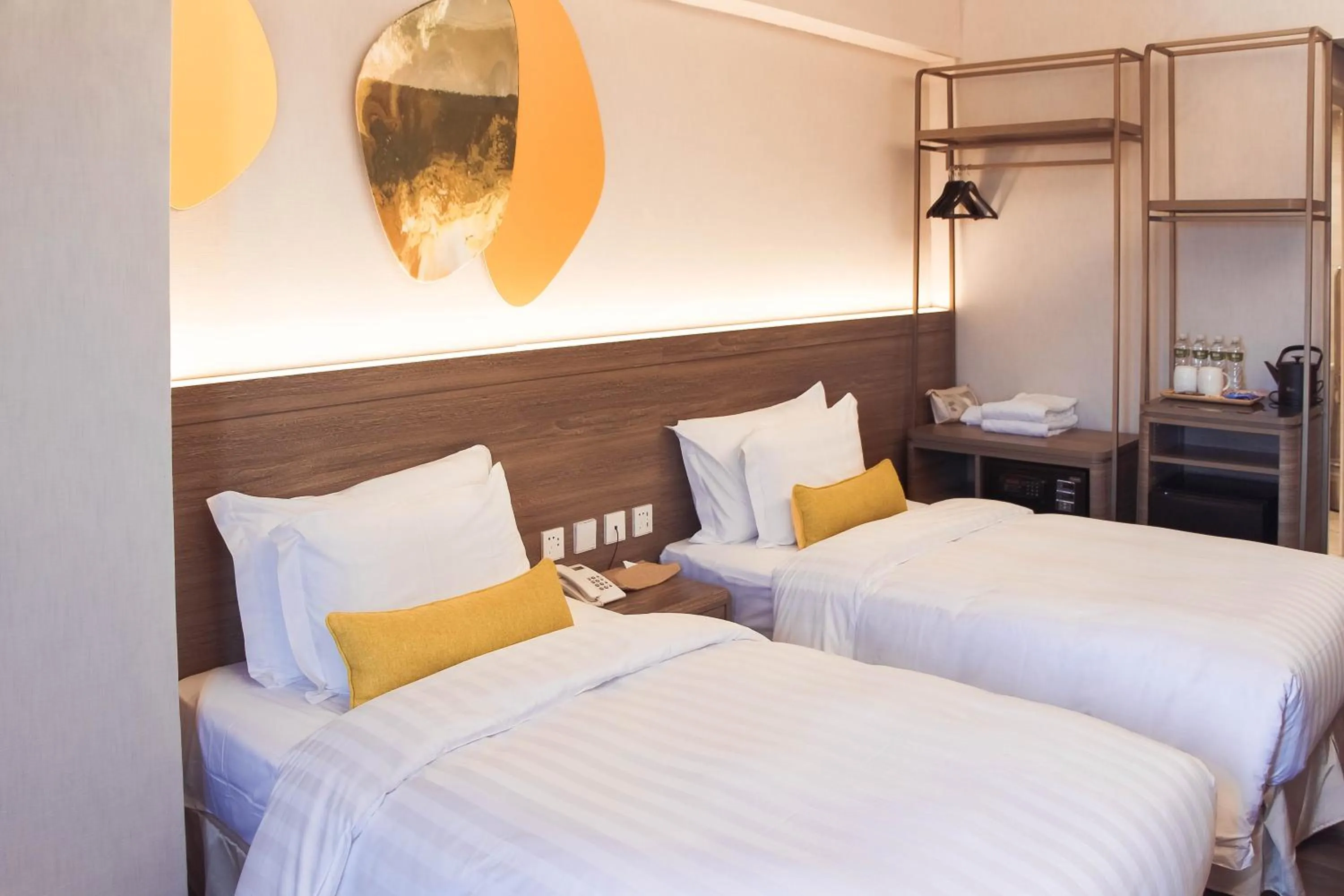 Twin Room - Disability Access in Hu House