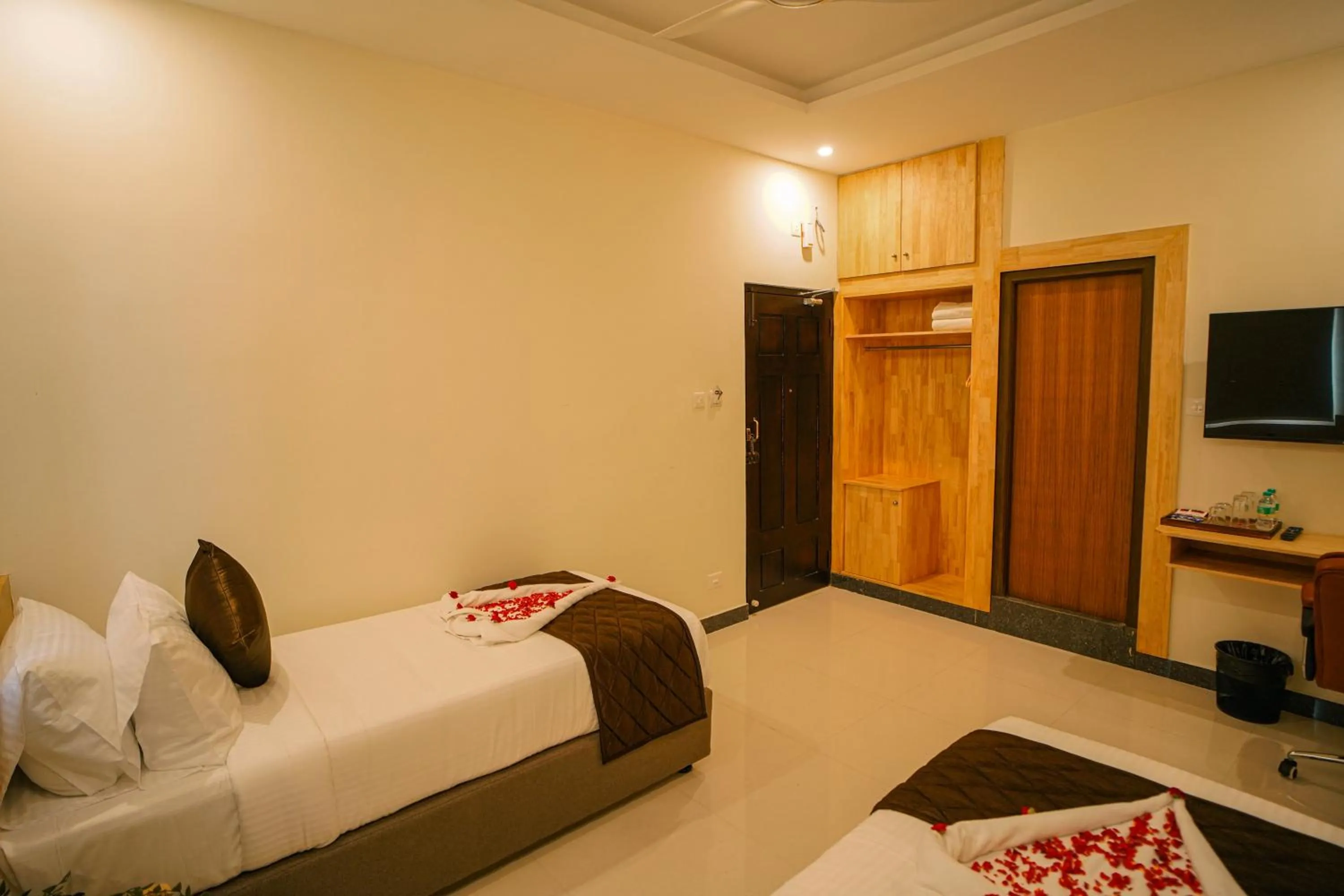 Deluxe Twin Room - single occupancy in TPC Camphor