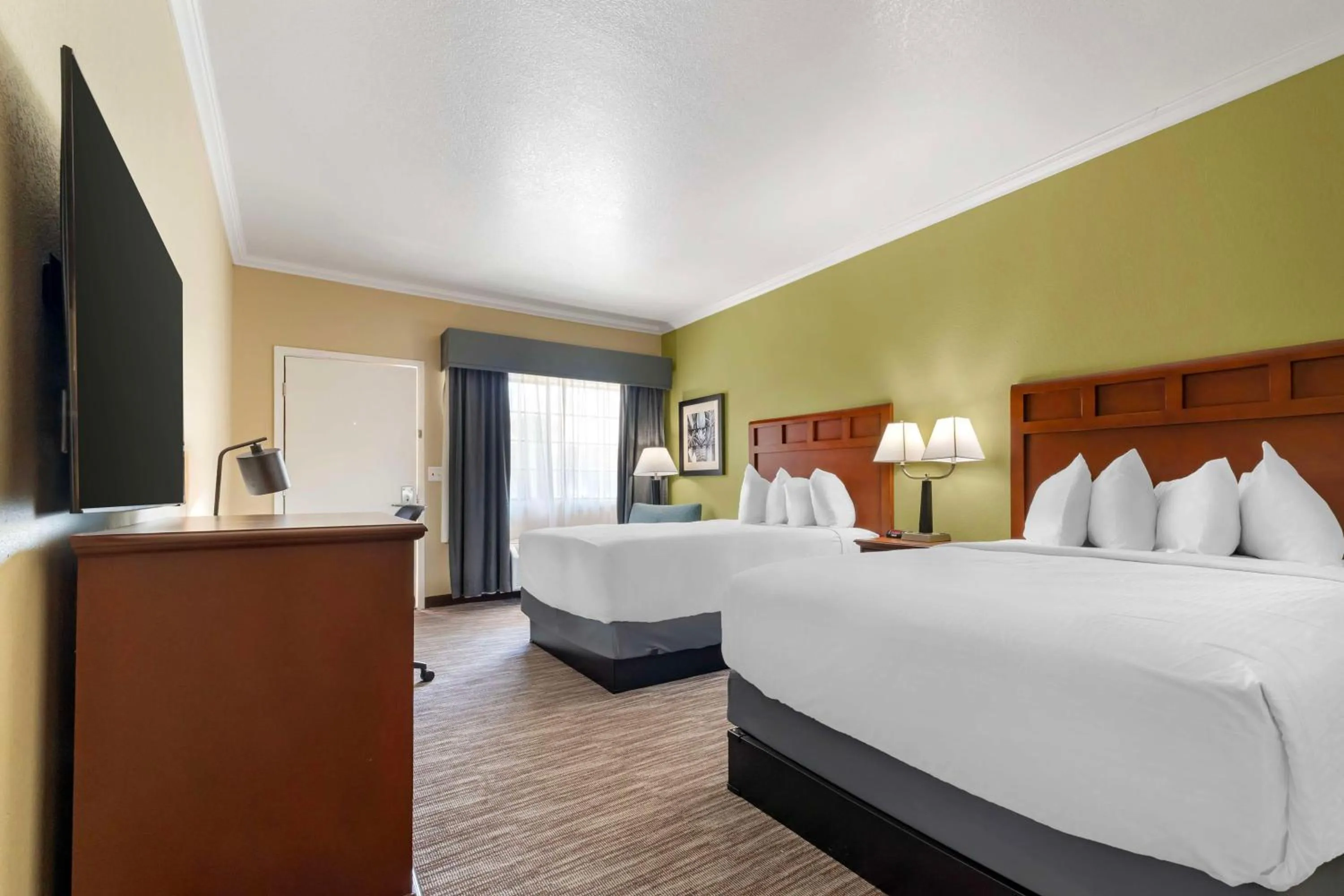 Queen Room with Two Queen Beds and Roll-In Shower- Mobility Access/Non-Smoking in Best Western Hebbronville Inn
