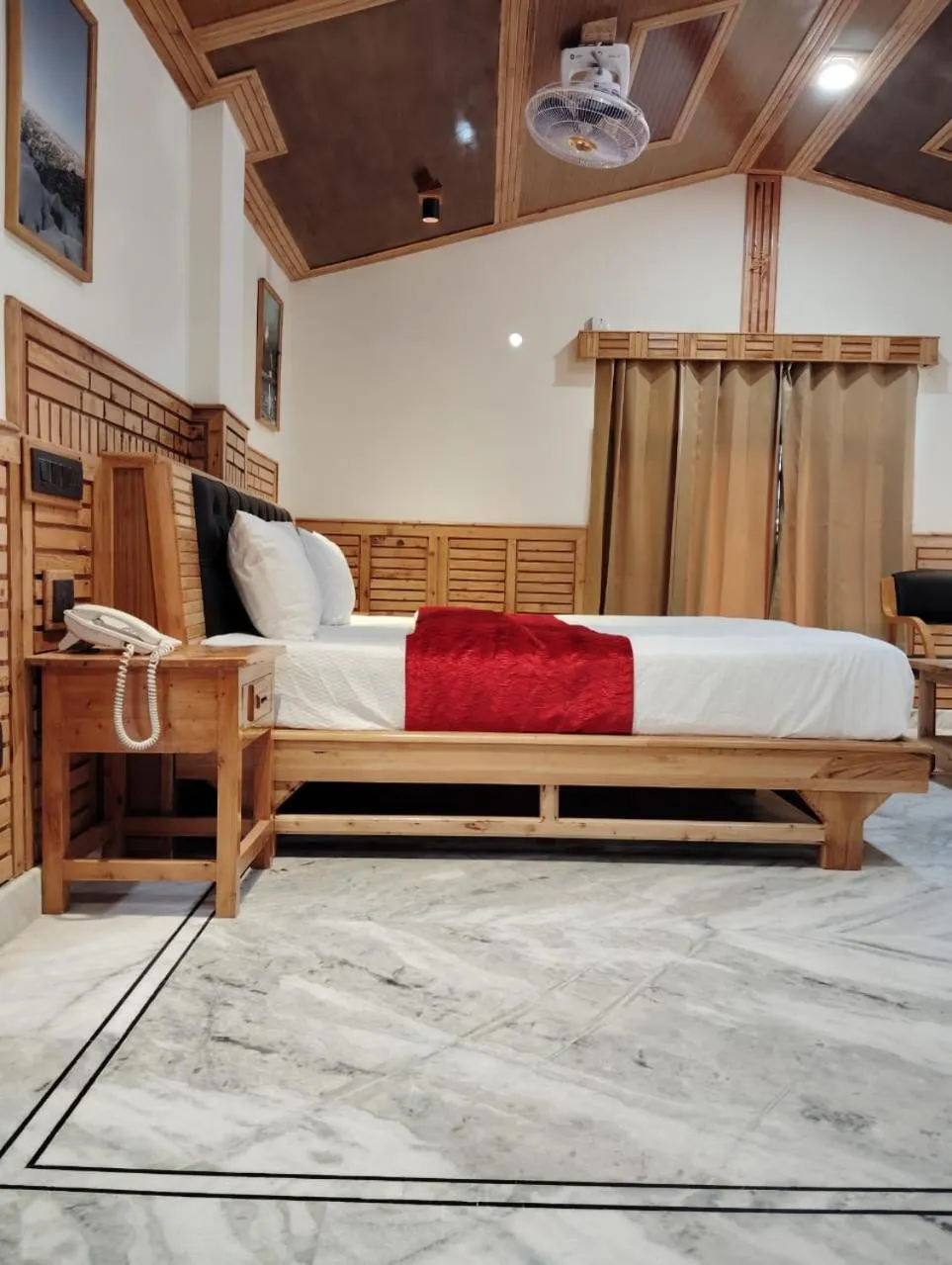 King Room in Hotel CM Palace - Pure Vegetarian