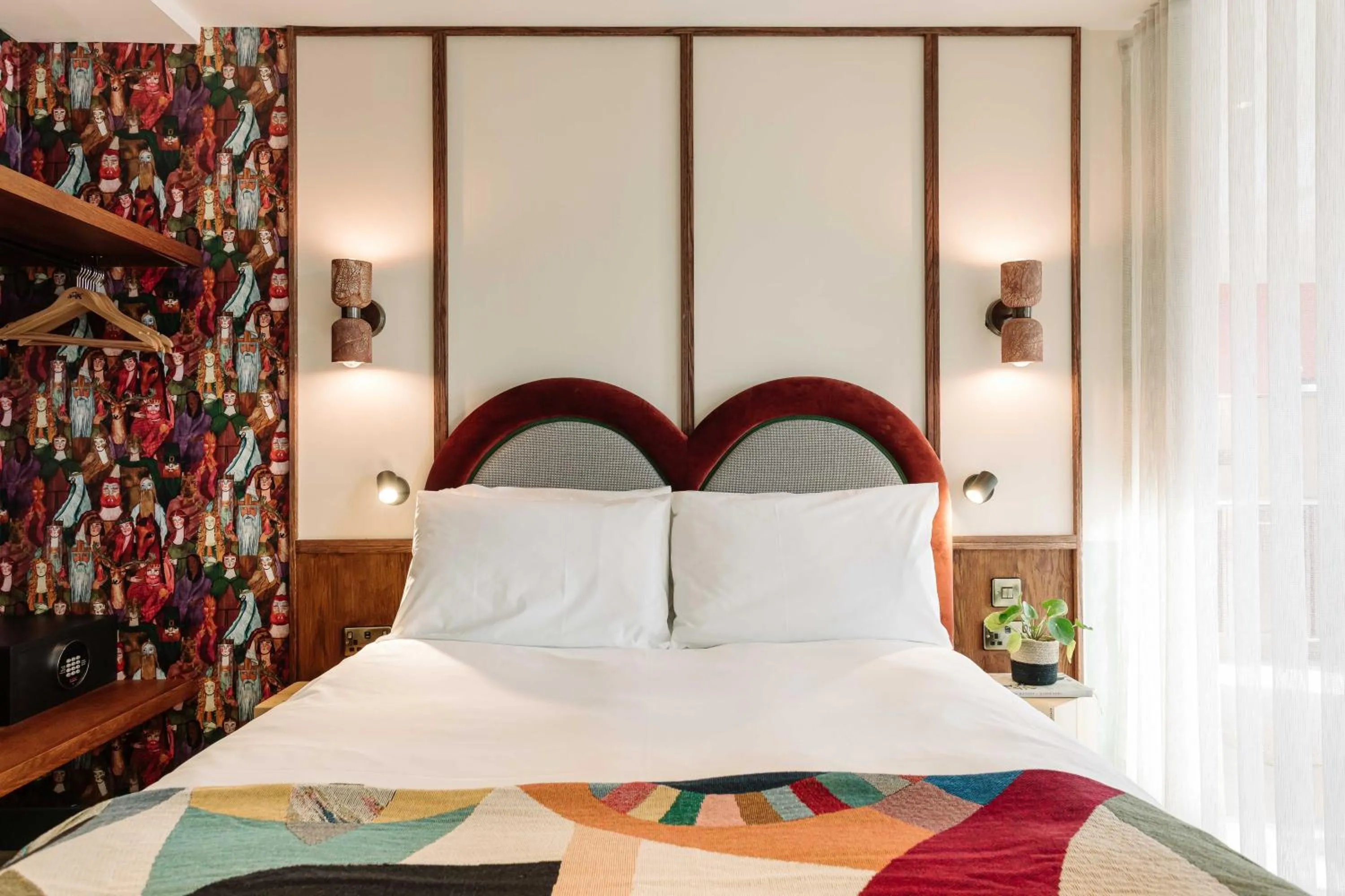 Accessible Suite in room2 Belfast Hometel