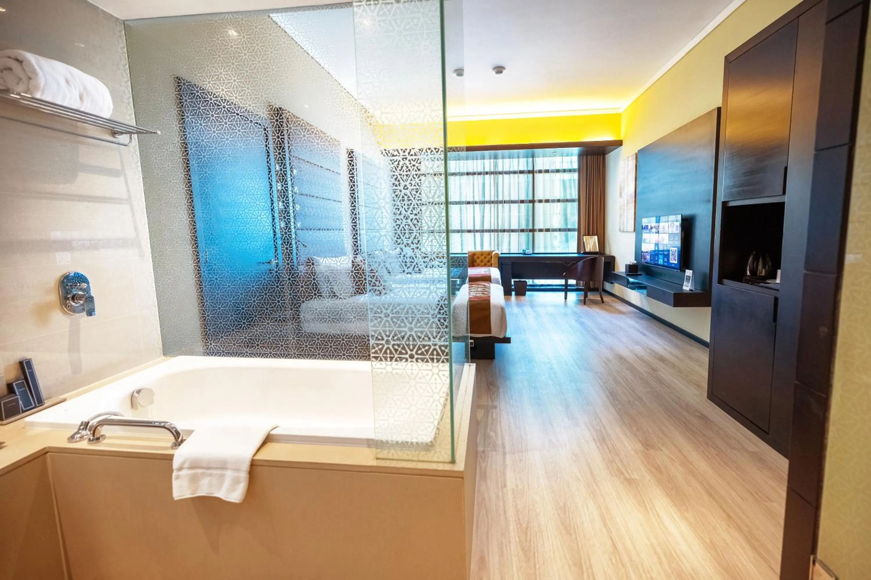 Deluxe Room Twin Beds Non Smoking in Southern Sun Abu Dhabi