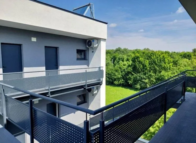 Queen Studio - single occupancy in Casa Maria City Apartments