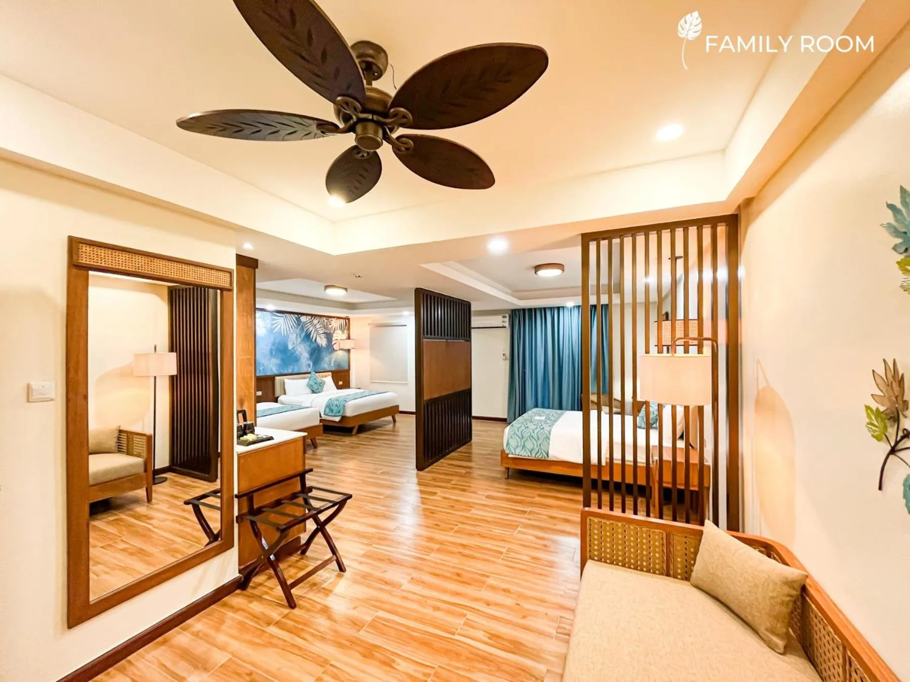 Family Room in La Jolla Luxury Beach Resort