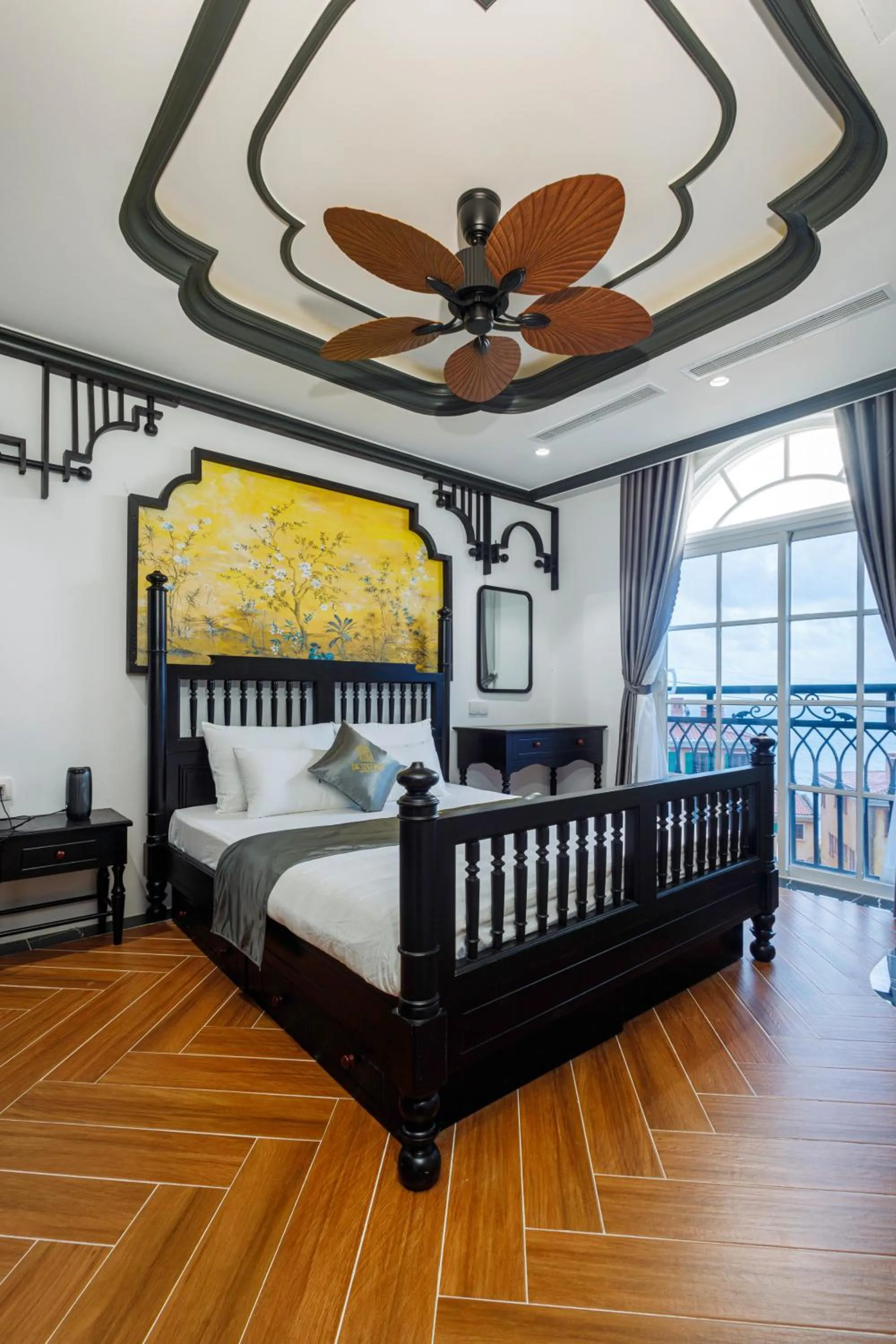 Family Suite with Balcony in De Stefano Coffee and Hotel