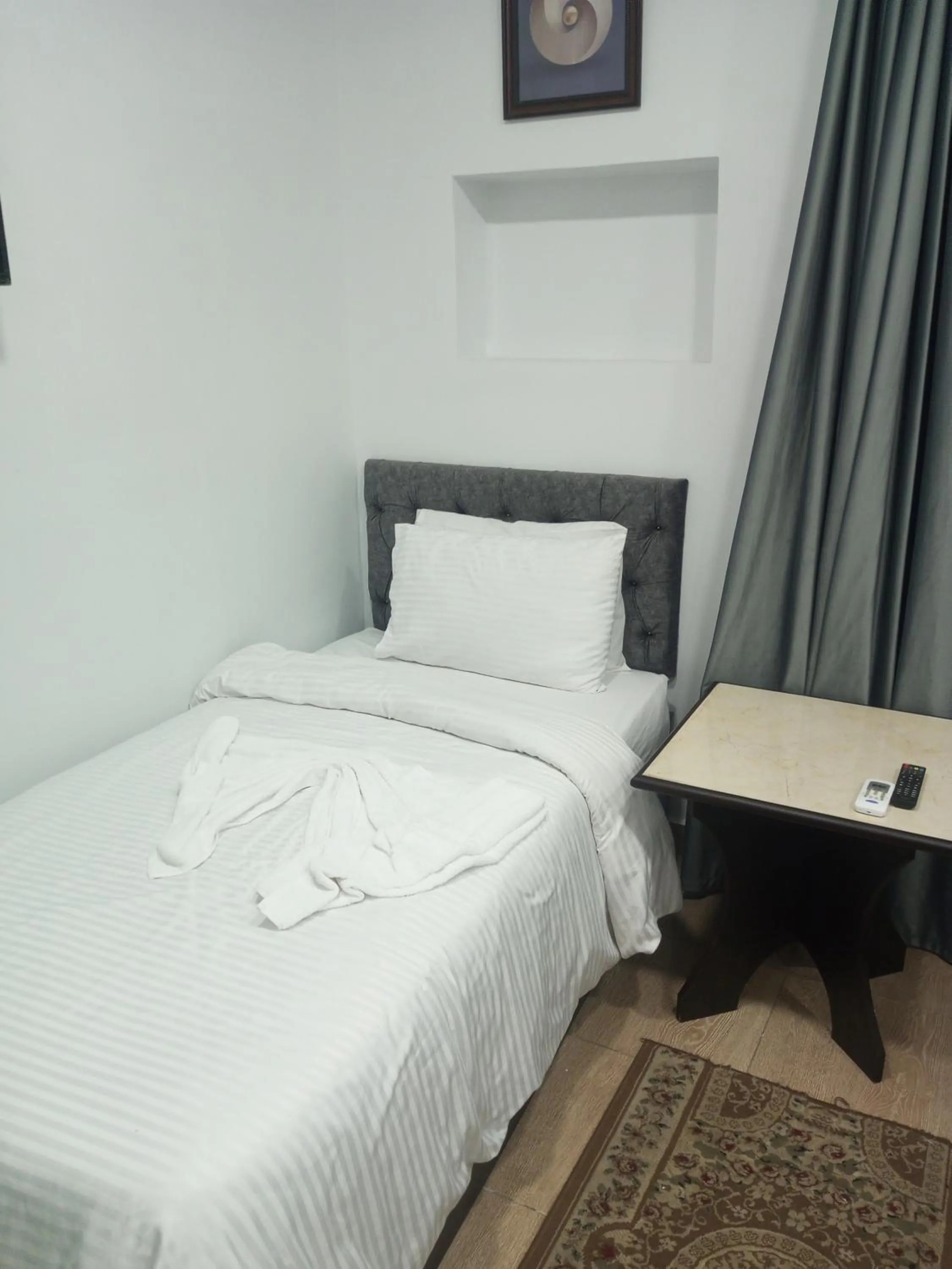 Single Room with Shared Bathroom - single occupancy in New Panorama Palace