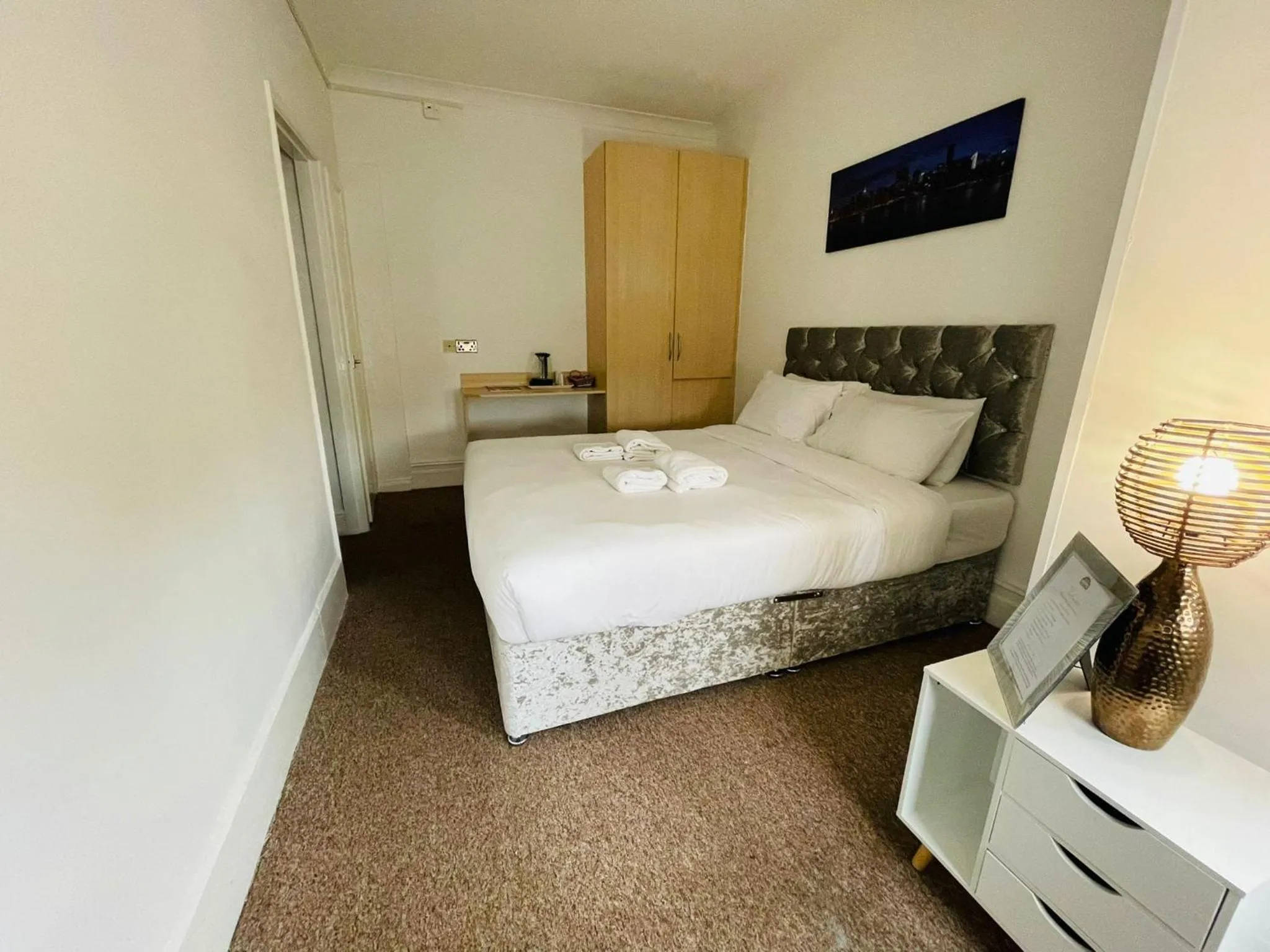 Standard Double Room in Star Hotel, South Leicester