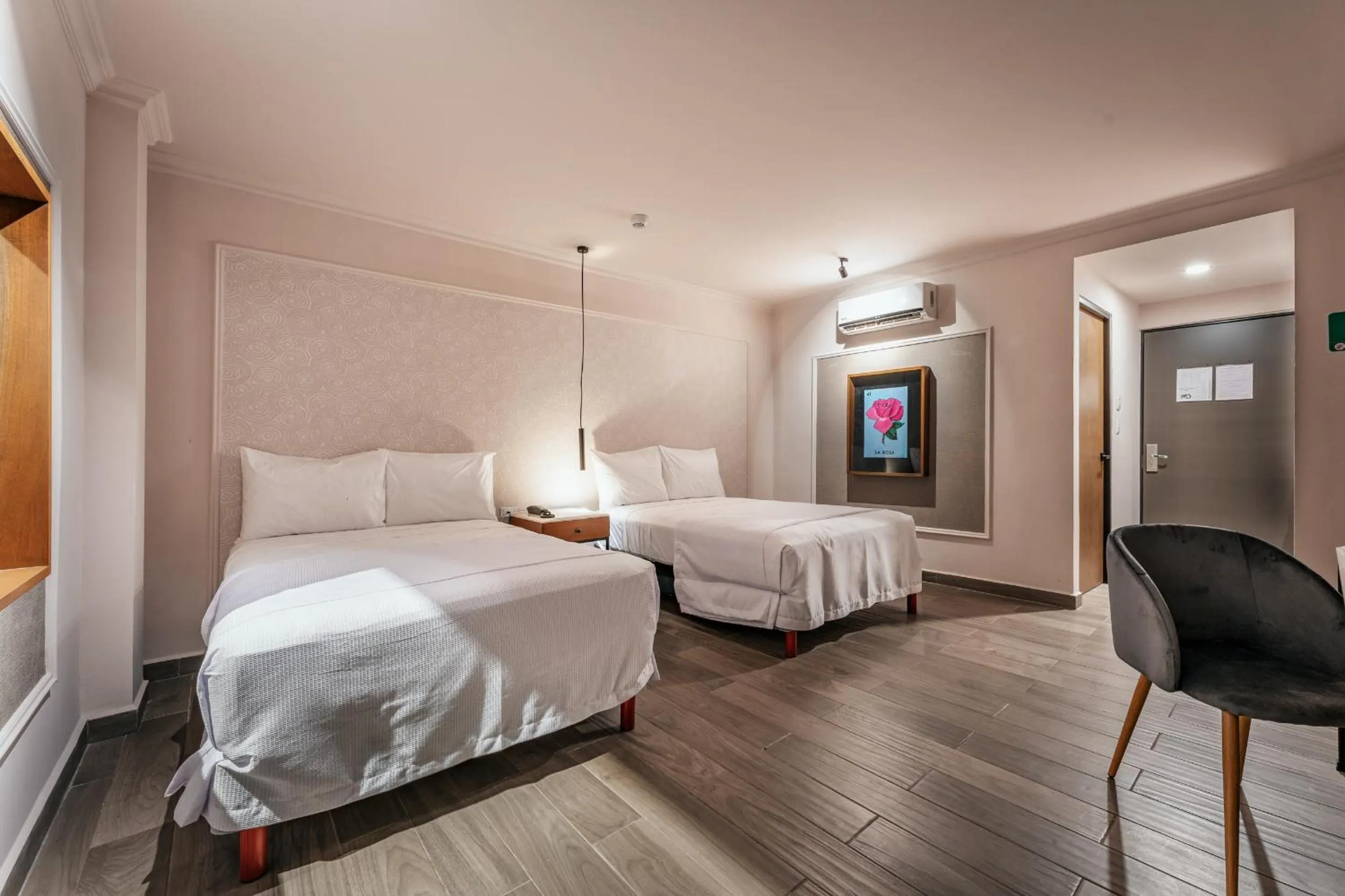 Double Room in Hotel MID Project