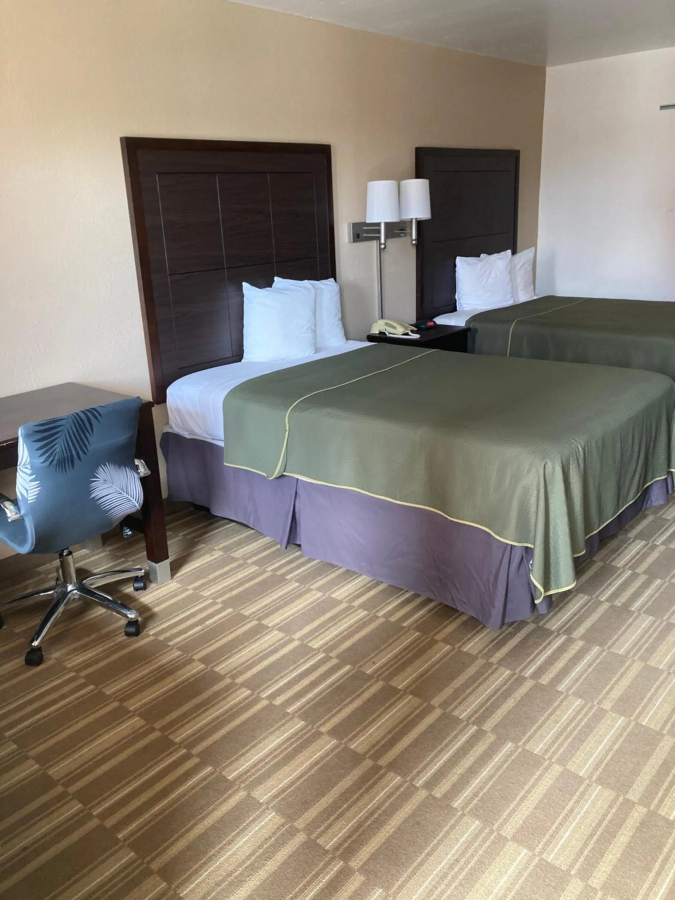 Economy Double Room in Americas Best Value Inn Clute