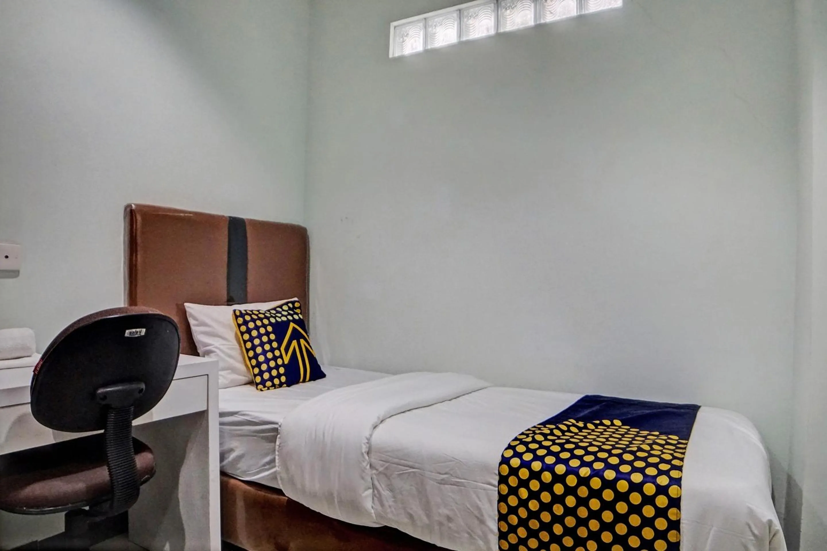 Superior Single Room - single occupancy in Hotel O Finest House Near Amplas Bus Terminal