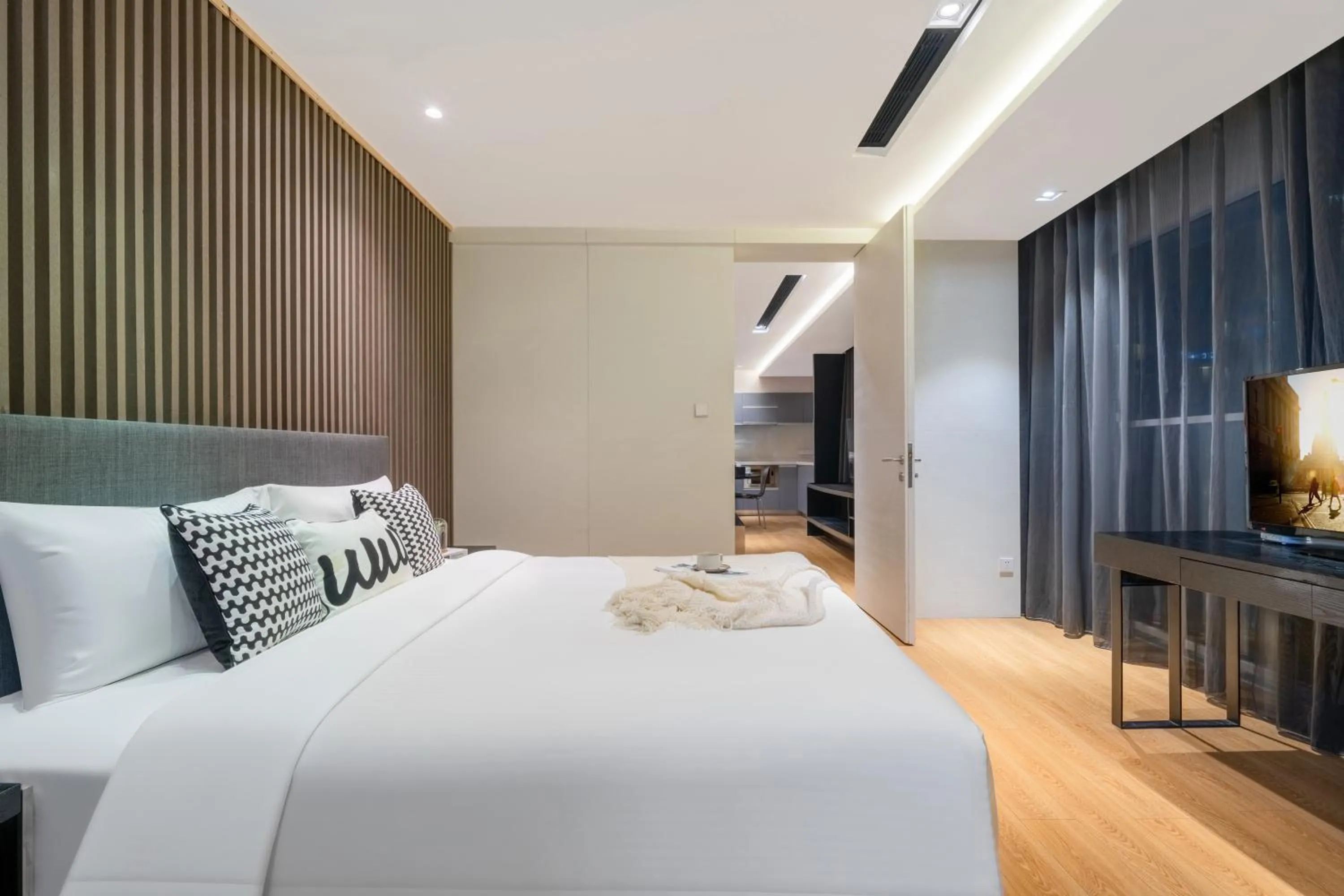 Executive Two-Bedroom Apartment in Citadines South Chengdu