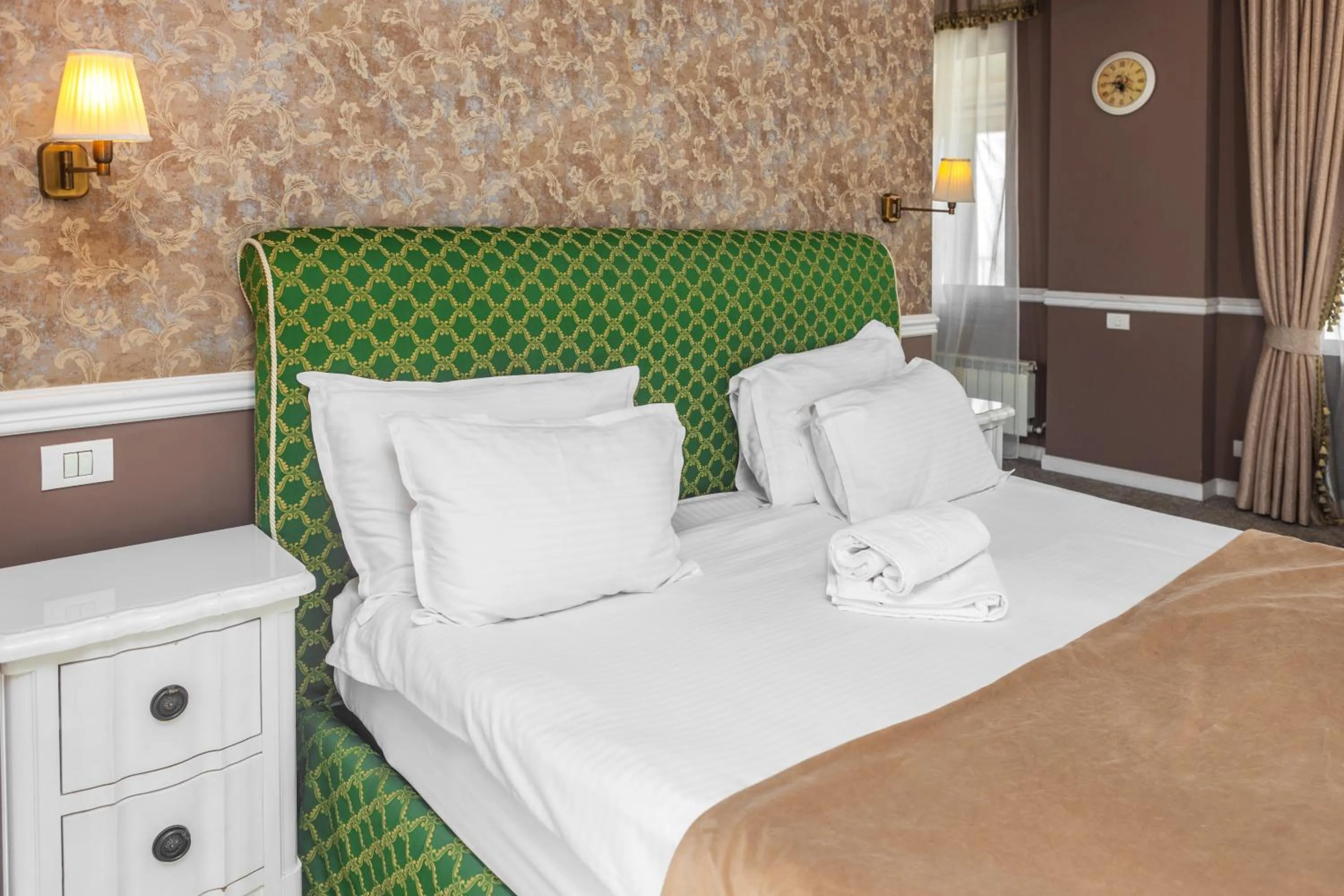 Suite with Outdoor Hot Tub in Villa Boutique Lafayette