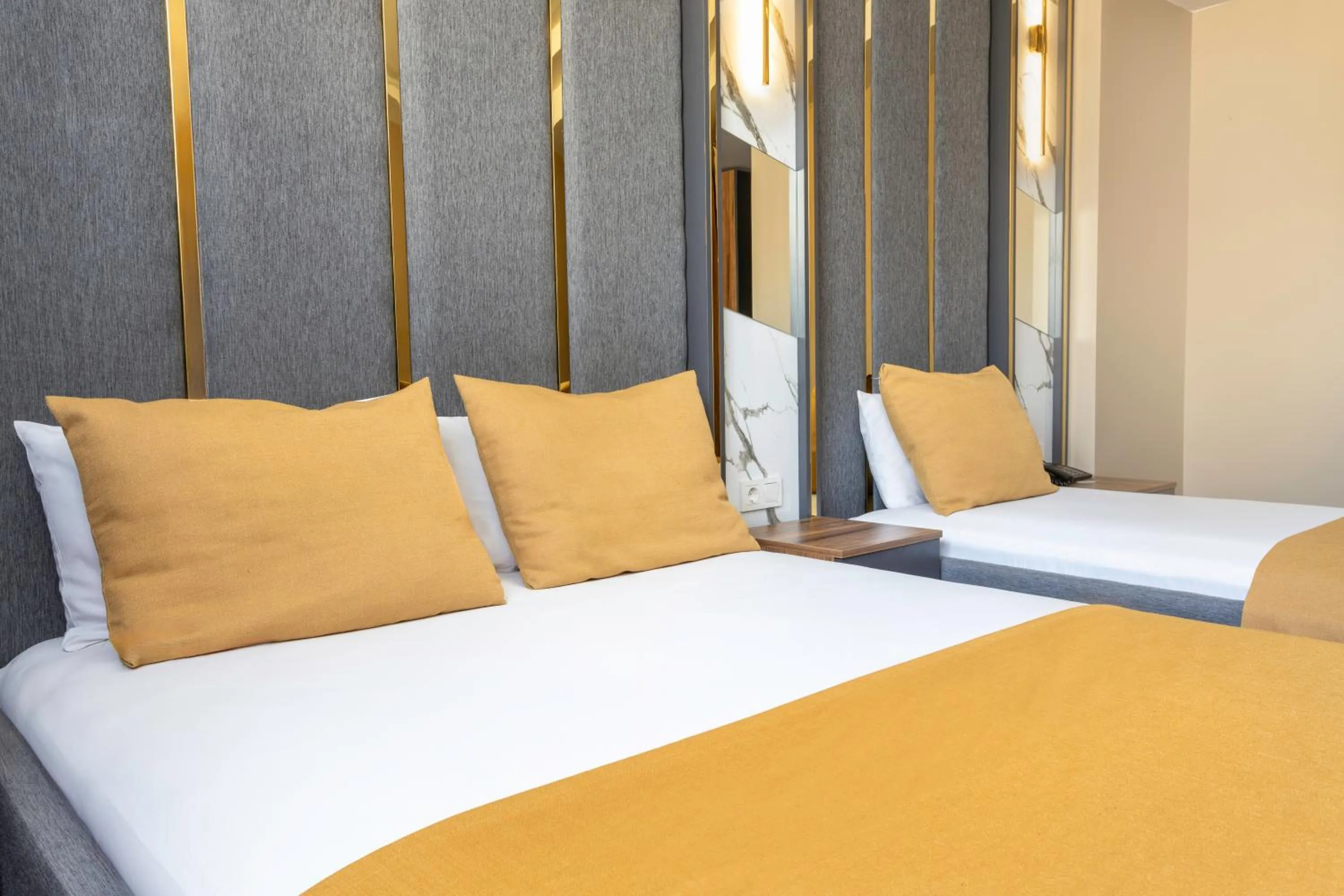 Comfort Triple Room in Meridiani Taksim Hotel