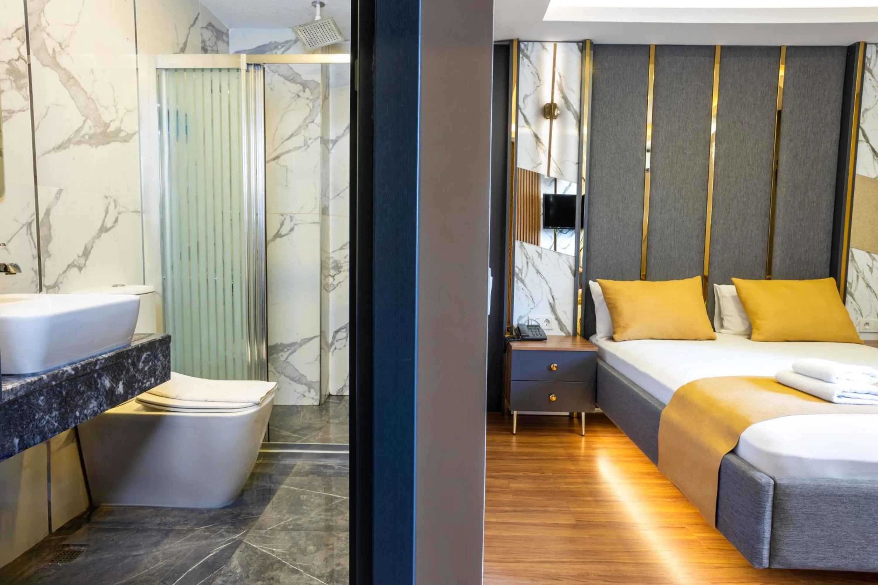 Budget Double Room in Meridiani Taksim Hotel