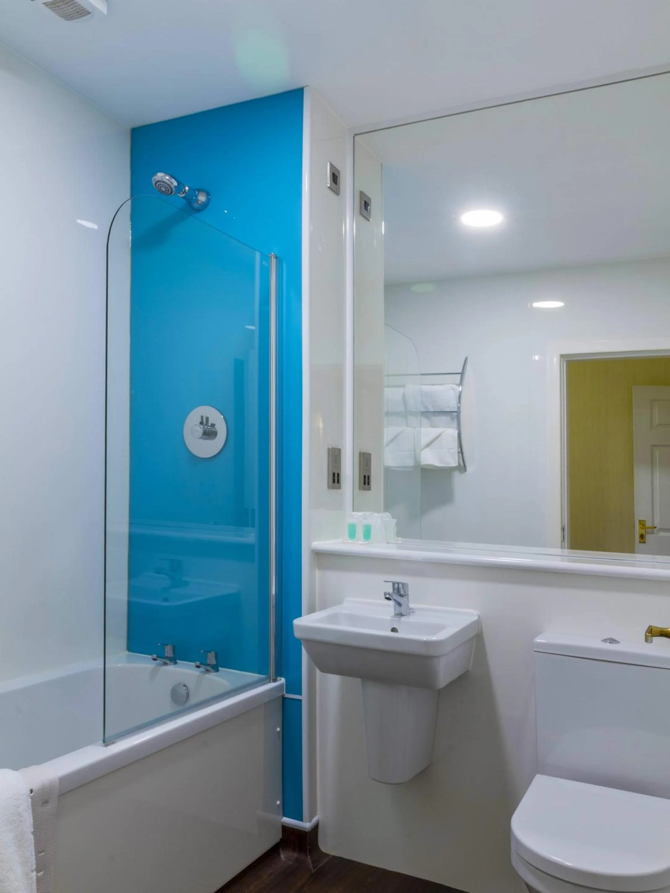 Twin Room in Springfield Hotel & Health Club